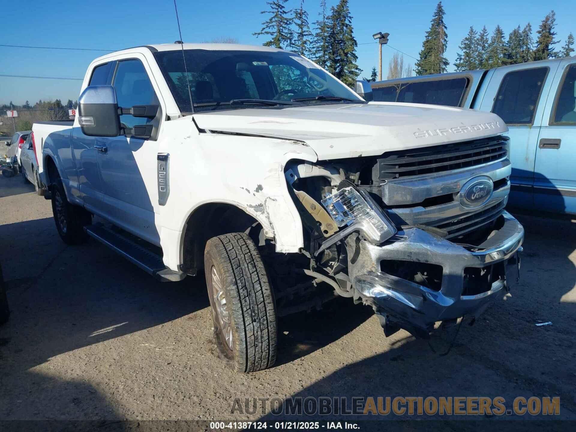 1FT7X2B67JEB22883 FORD F-250 2018