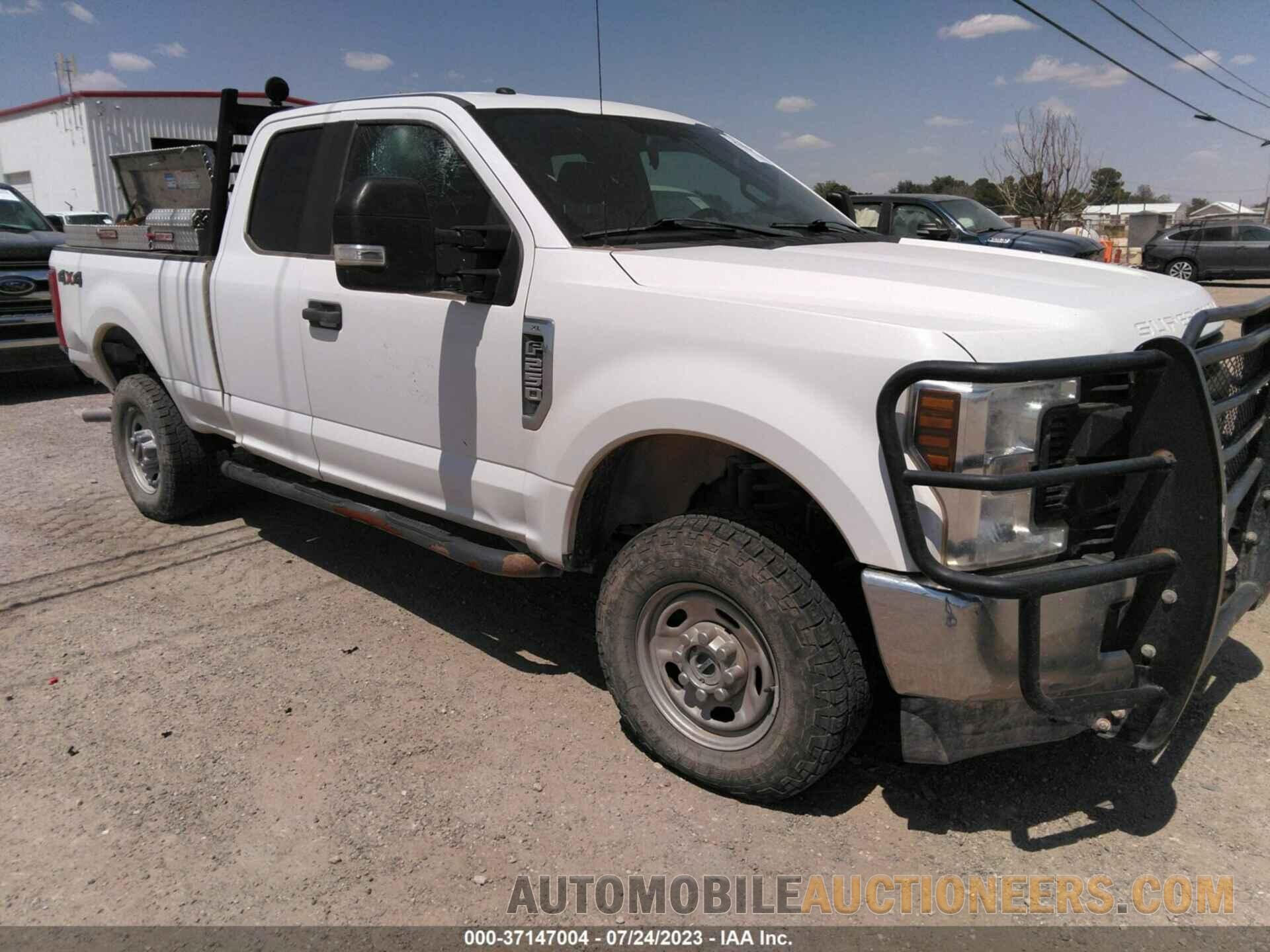 1FT7X2B68JEB40017 FORD SUPER DUTY F-250 SRW 2018