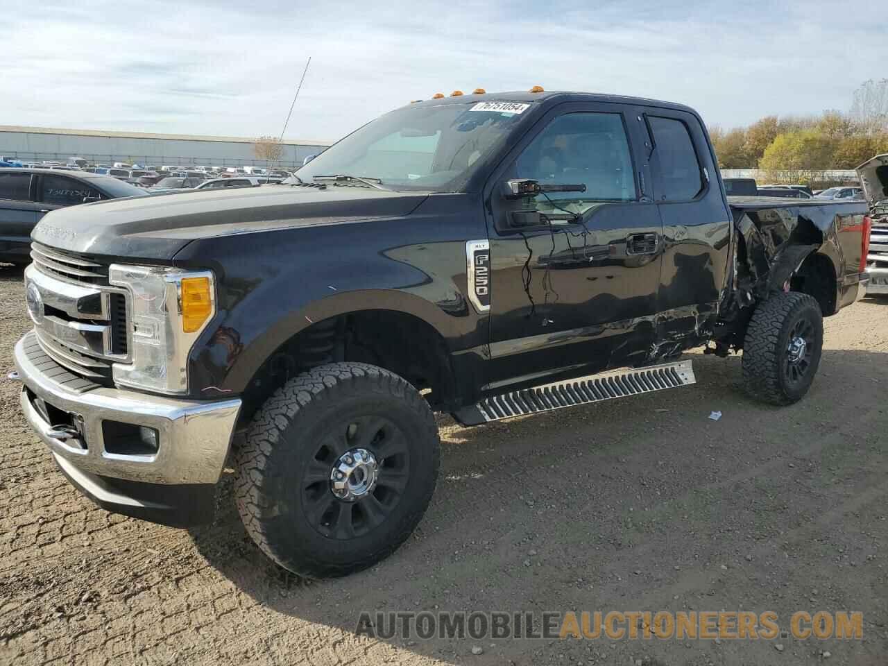 1FT7X2B69HEE38330 FORD F250 2017