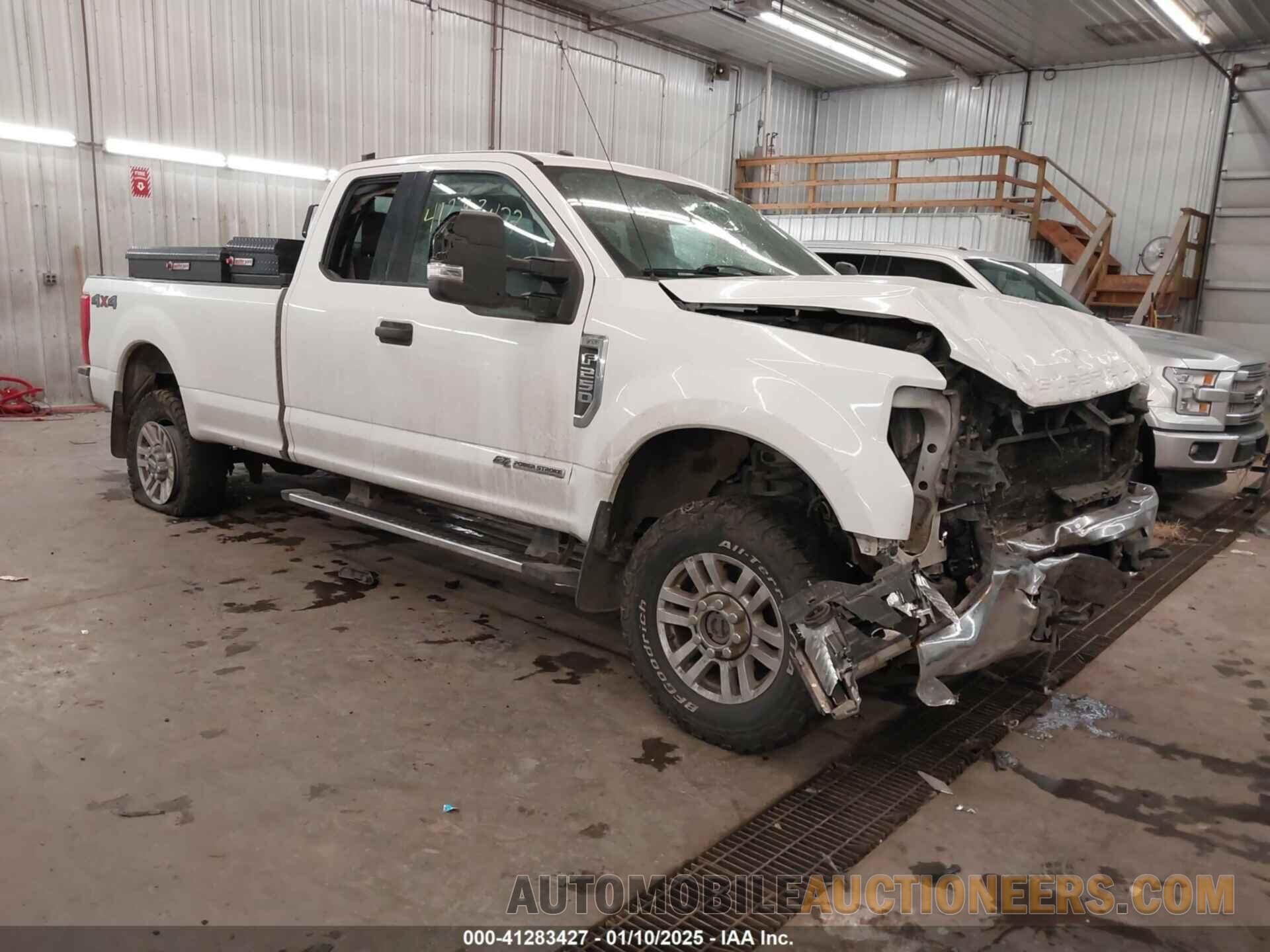 1FT7X2BT9HEE26104 FORD F-250 2017