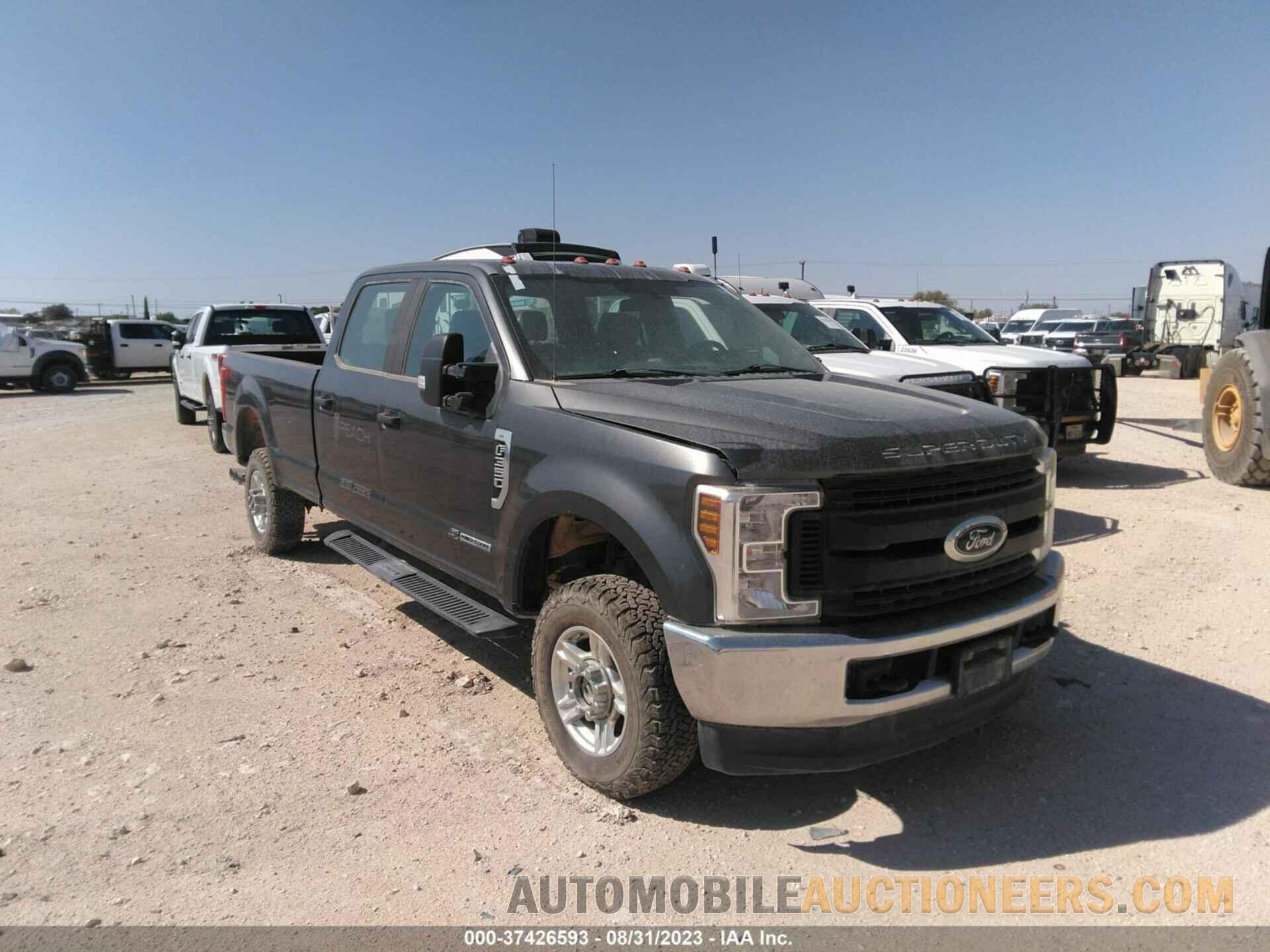 1FT8W3BT3JEB40042 FORD SUPER DUTY F-350 SRW 2018