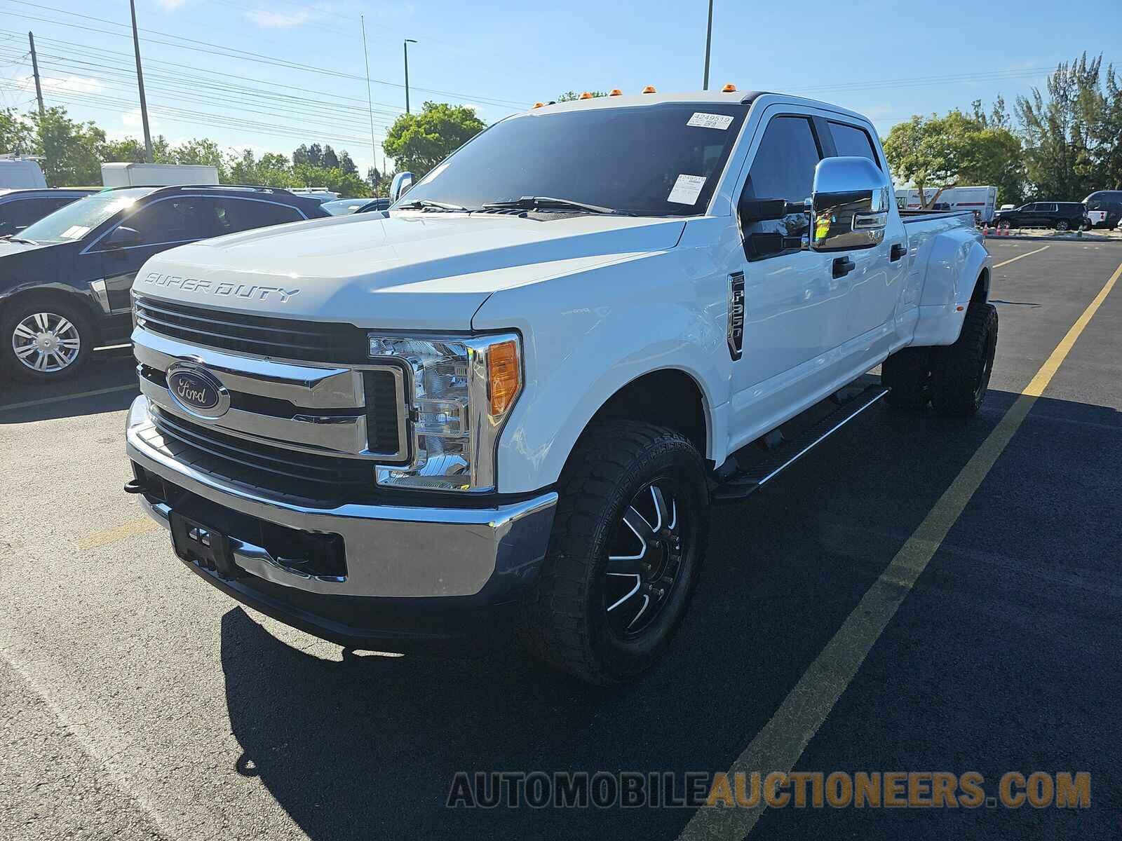 1FT8W3DT1HED07926 Ford Super Duty 2017