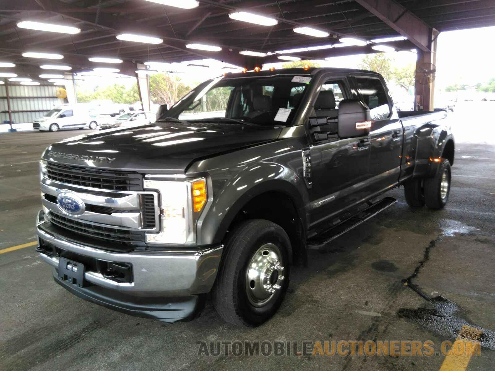 1FT8W3DT3HEB36547 Ford Super Duty F-350 DRW 2017