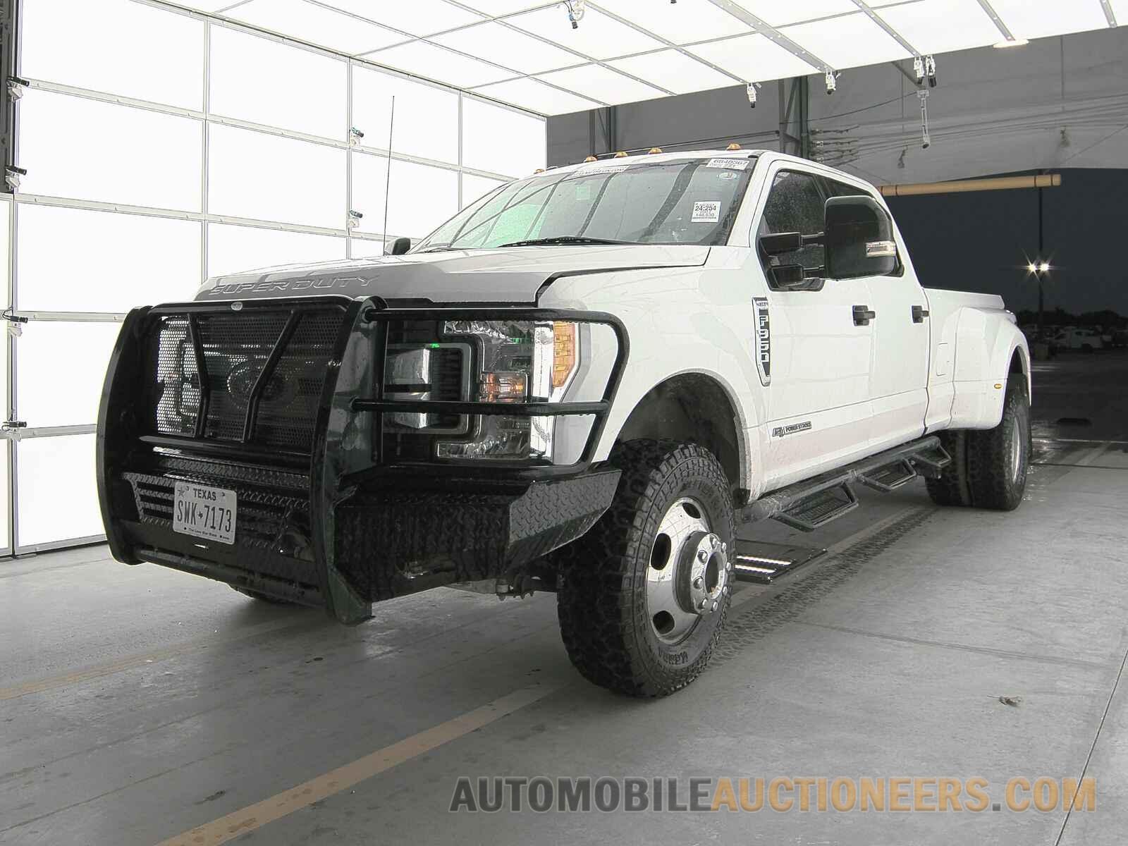 1FT8W3DT3HED25764 Ford Super Duty F-350 DRW 2017