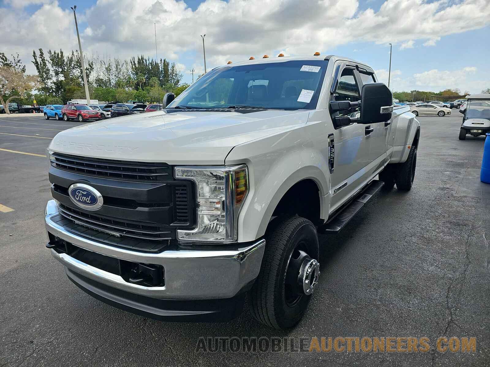 1FT8W3DT3KEE42459 Ford Super Duty 2019