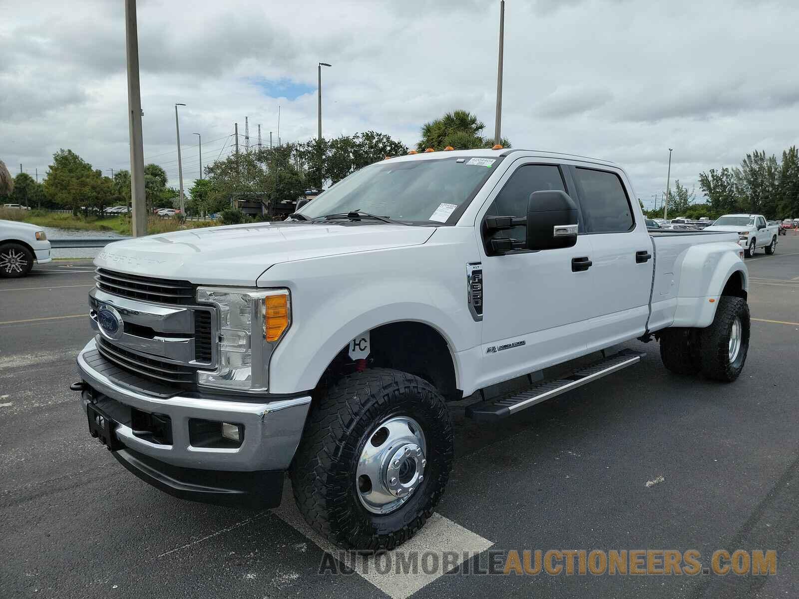 1FT8W3DT9HEE69769 Ford Super Duty F-350 DRW 2017