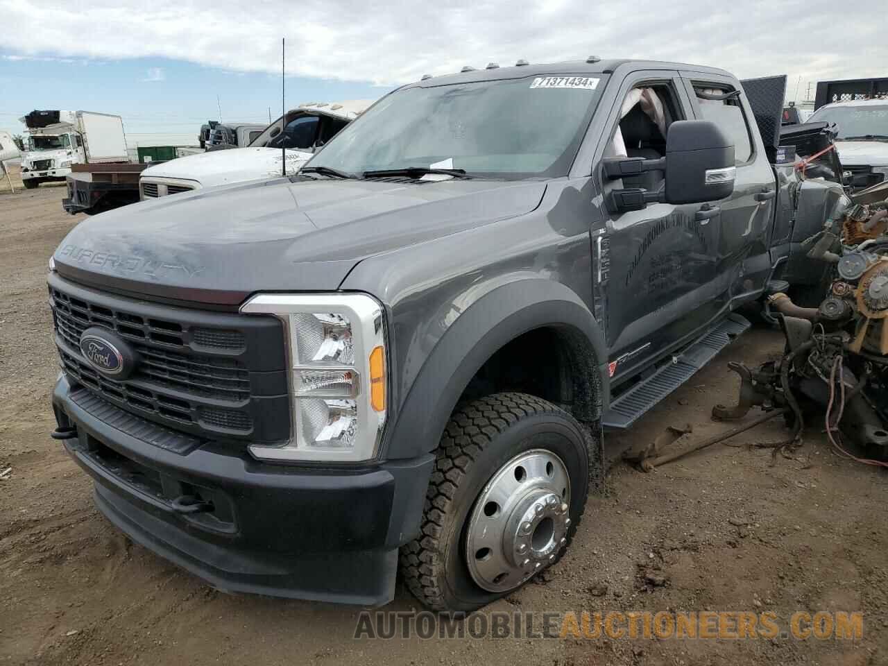 1FT8W4DT1PEC19219 FORD F450 2023