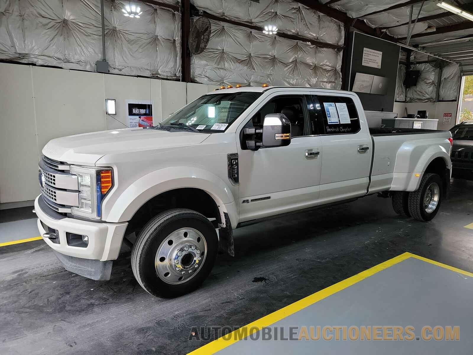 1FT8W4DT8HEF28087 Ford Super Duty F-450 DRW 2017
