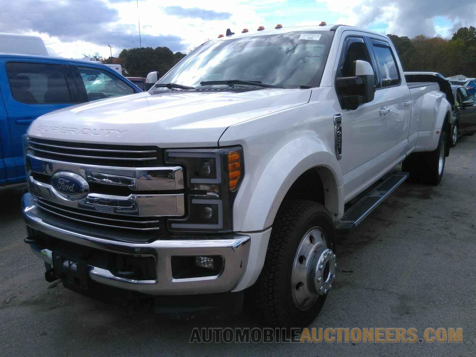 1FT8W4DT8KEE70232 Ford Super Duty F-450 DRW 2019