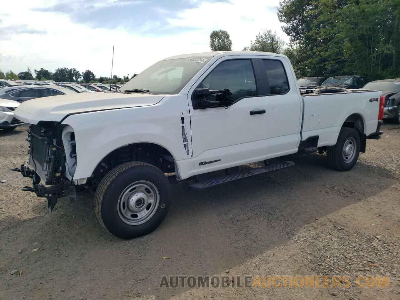 1FT8X2BT4REC11140 FORD F250 2024