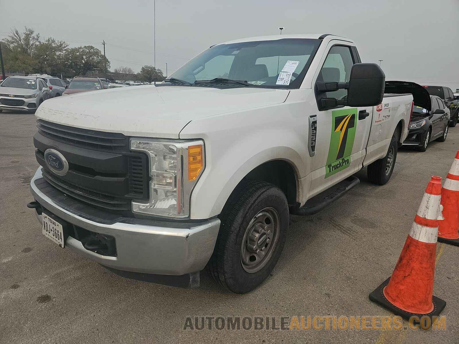 1FTBF2A60HED18690 Ford Super Duty F-250 2017