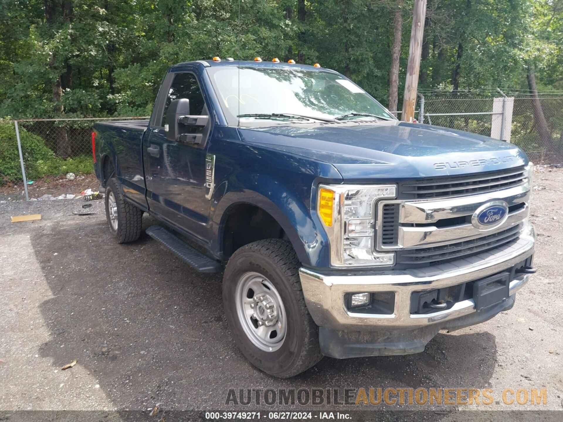 1FTBF2B61HEB33921 FORD F-250 2017