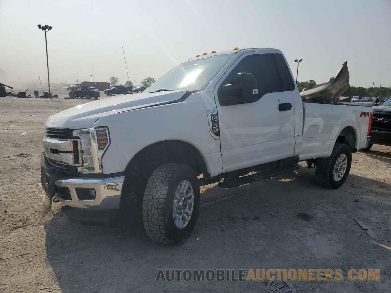 1FTBF2B63JEC98973 FORD F250 2018