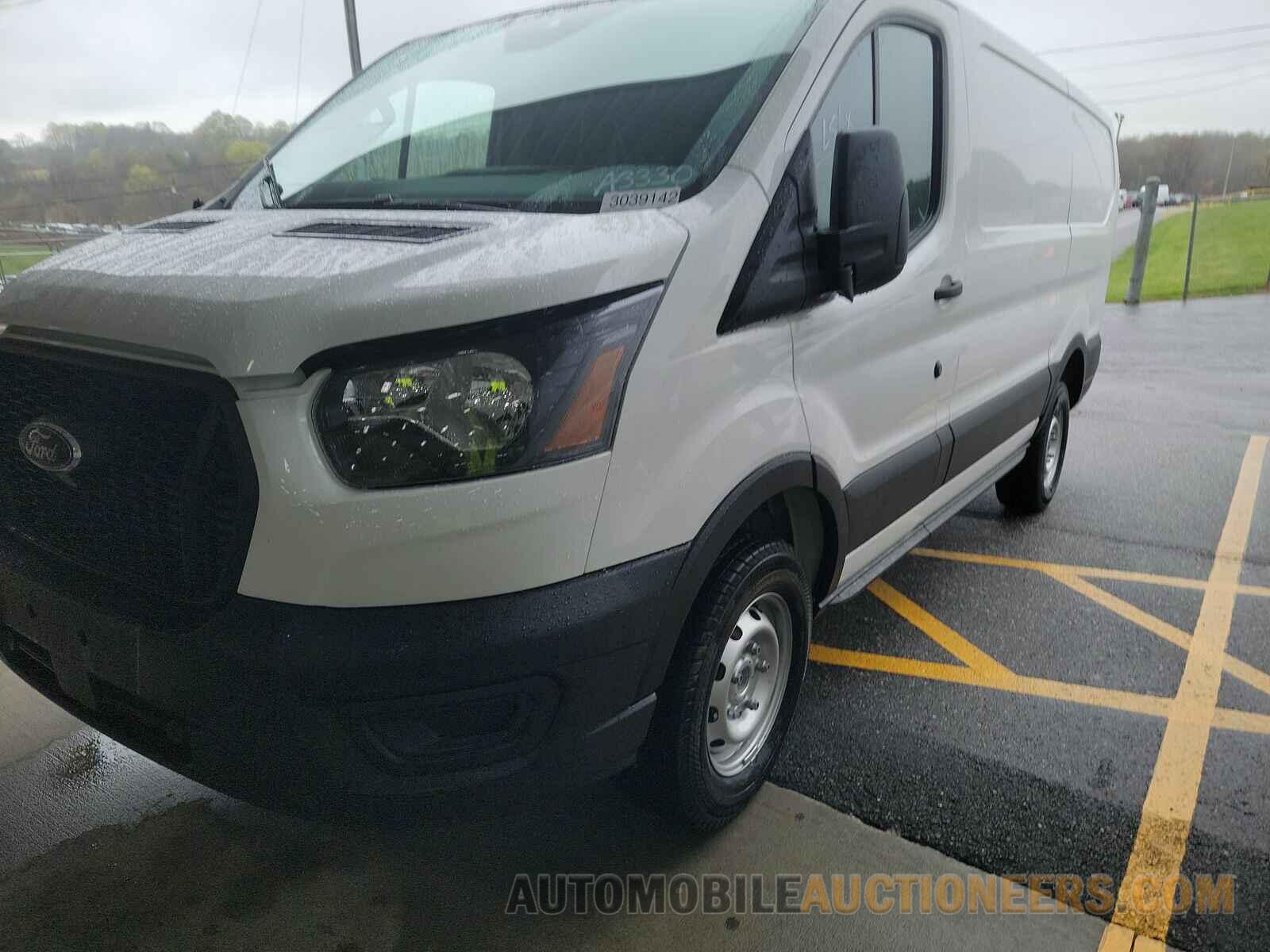 1FTBR1Y80RKA50641 Ford Transit 2 2024