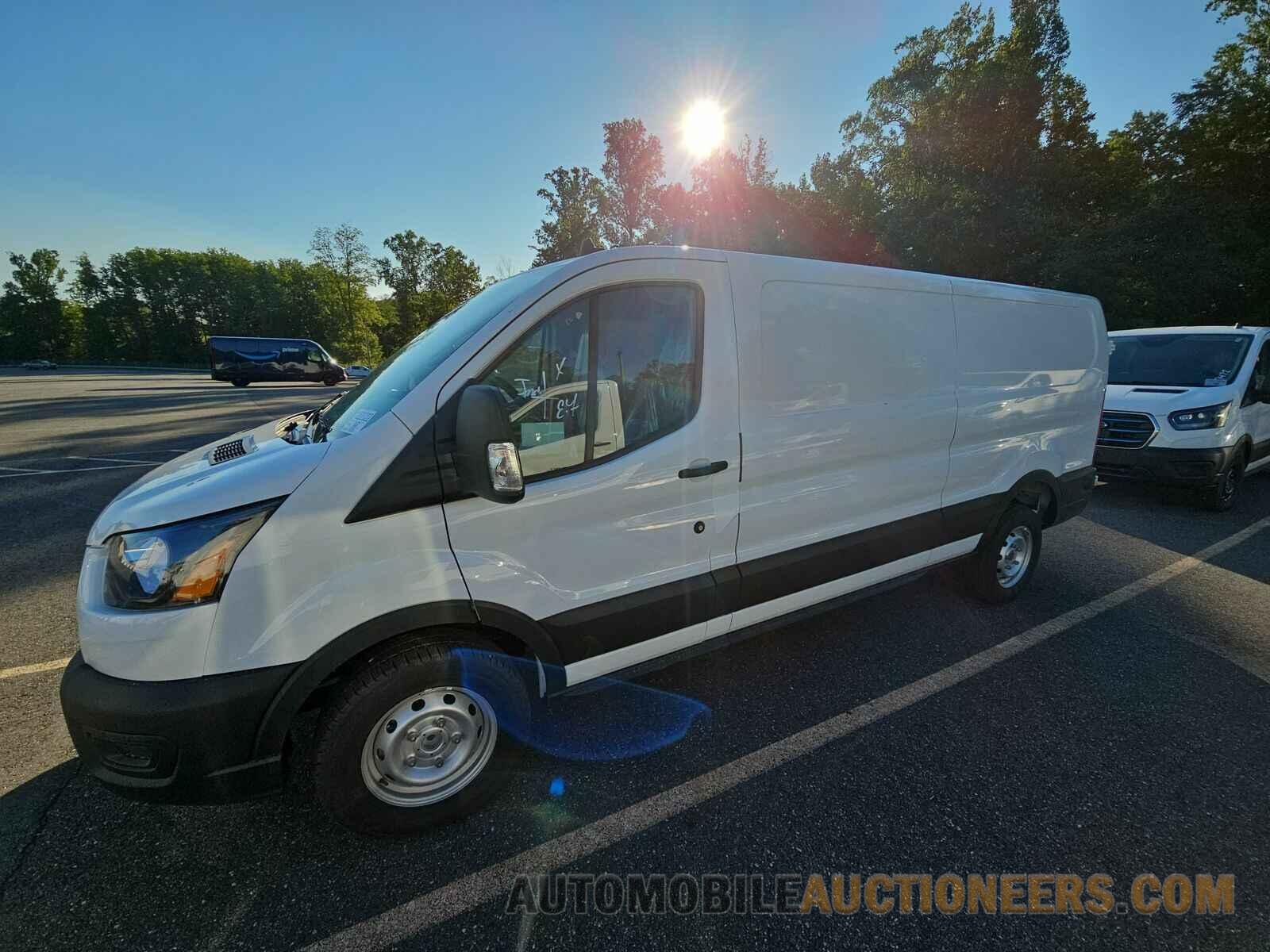 1FTBR1Y82RKB08443 Ford Transit 2 2024