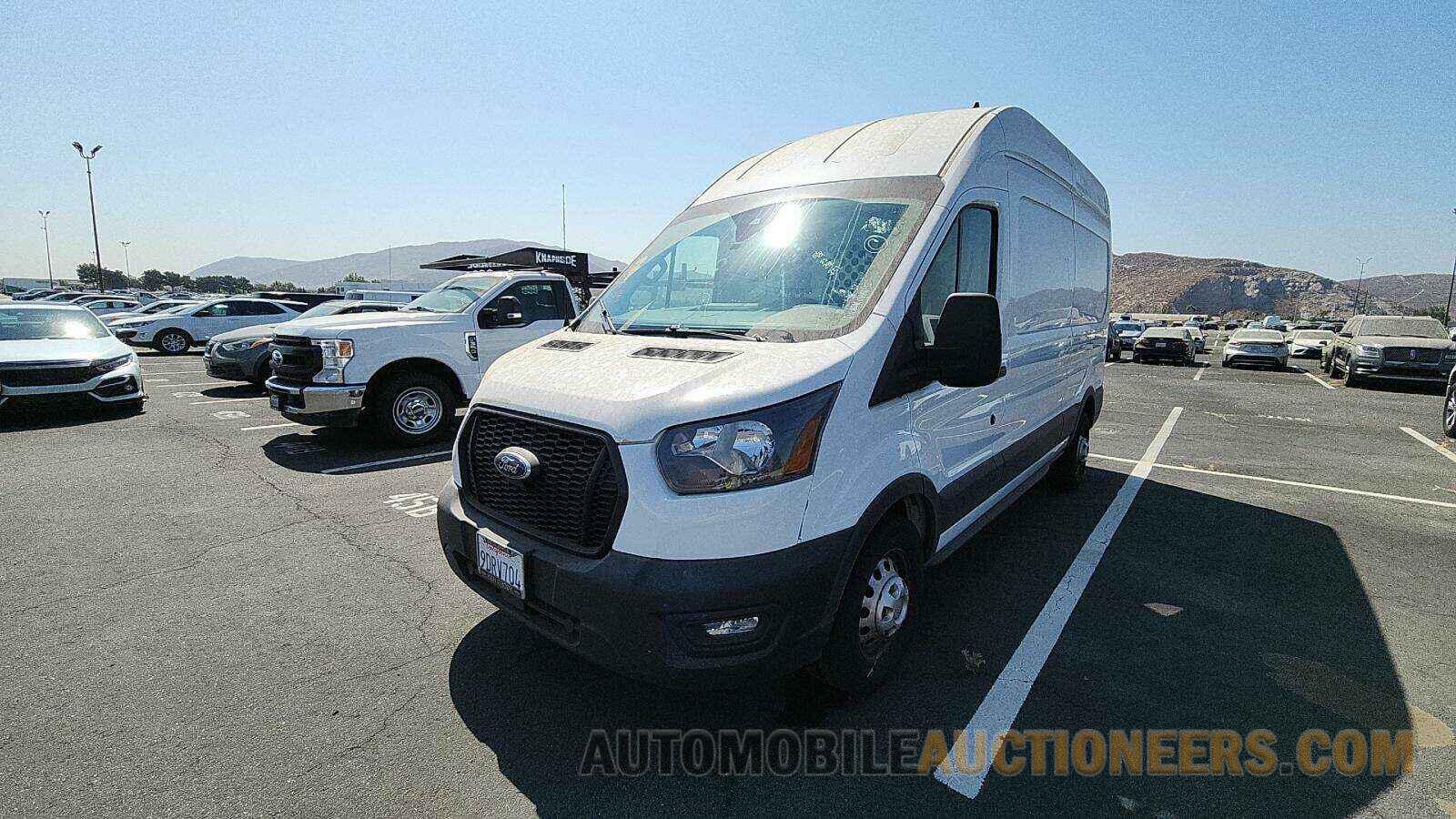 1FTBW2X83PKA03214 Ford Transit 3 2023