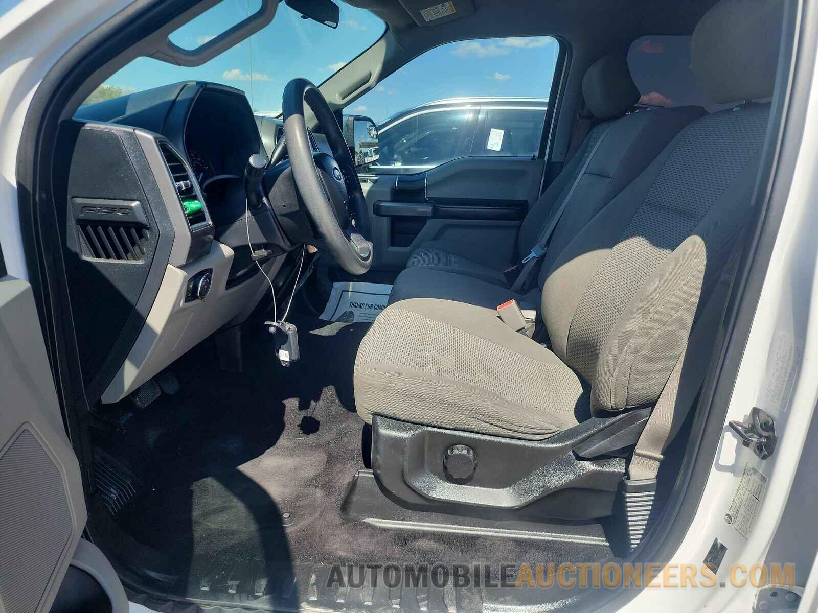 1FTEW1CG4HKD45759 Ford F-150 2017