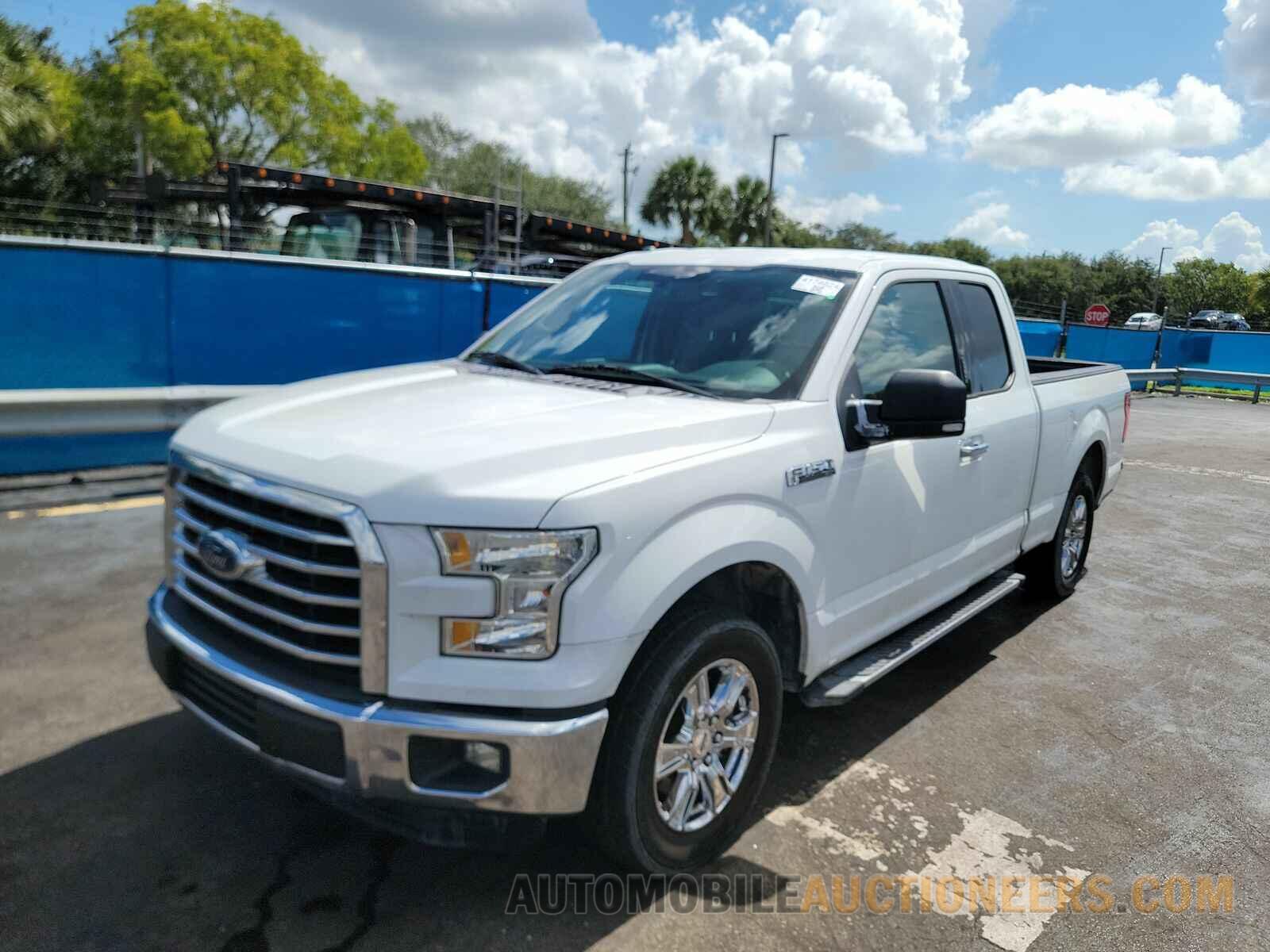 1FTEX1C85FFC03982 Ford F-150 2015