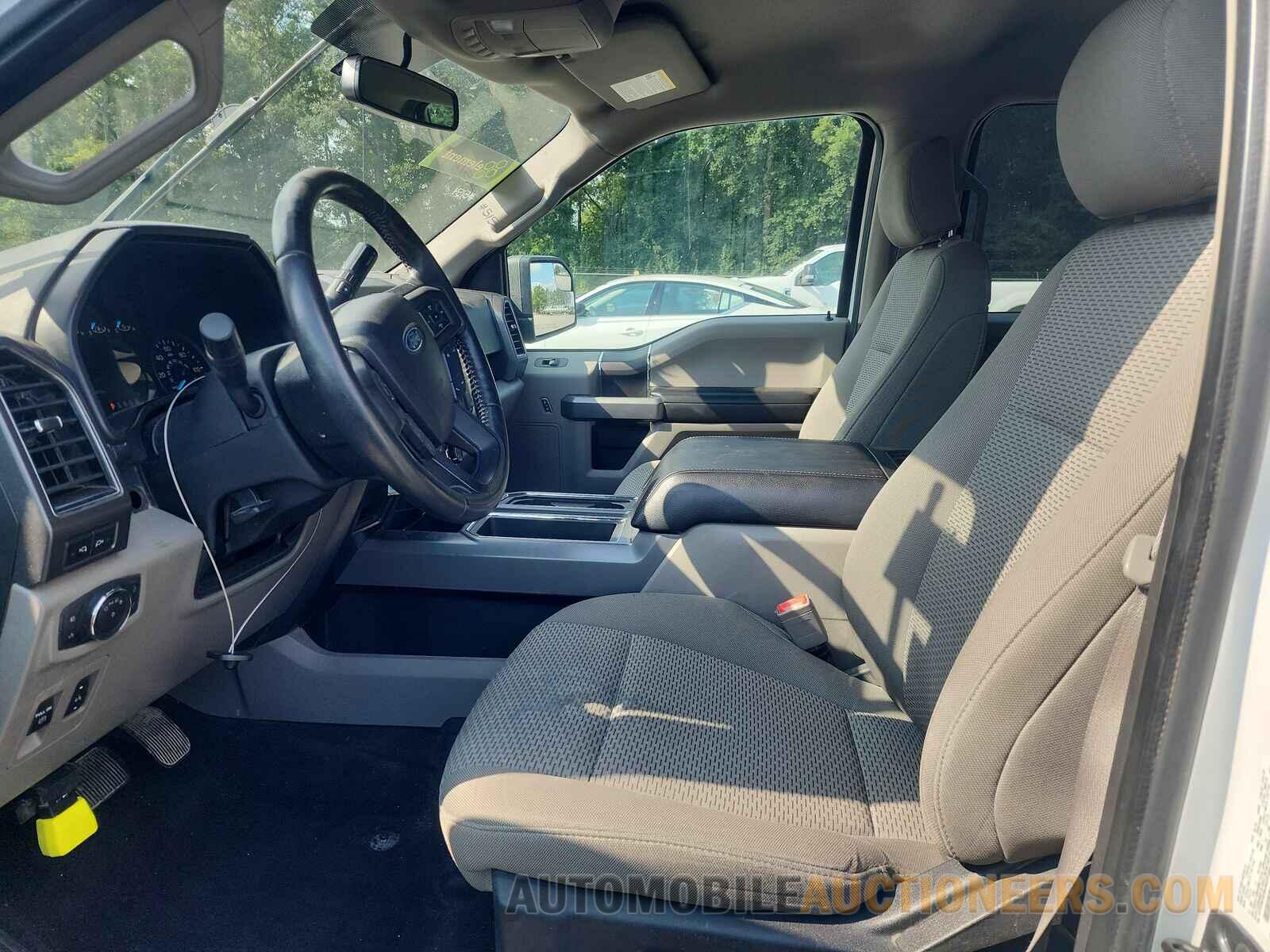 1FTFW1E56JKE51202 Ford F-150 2018