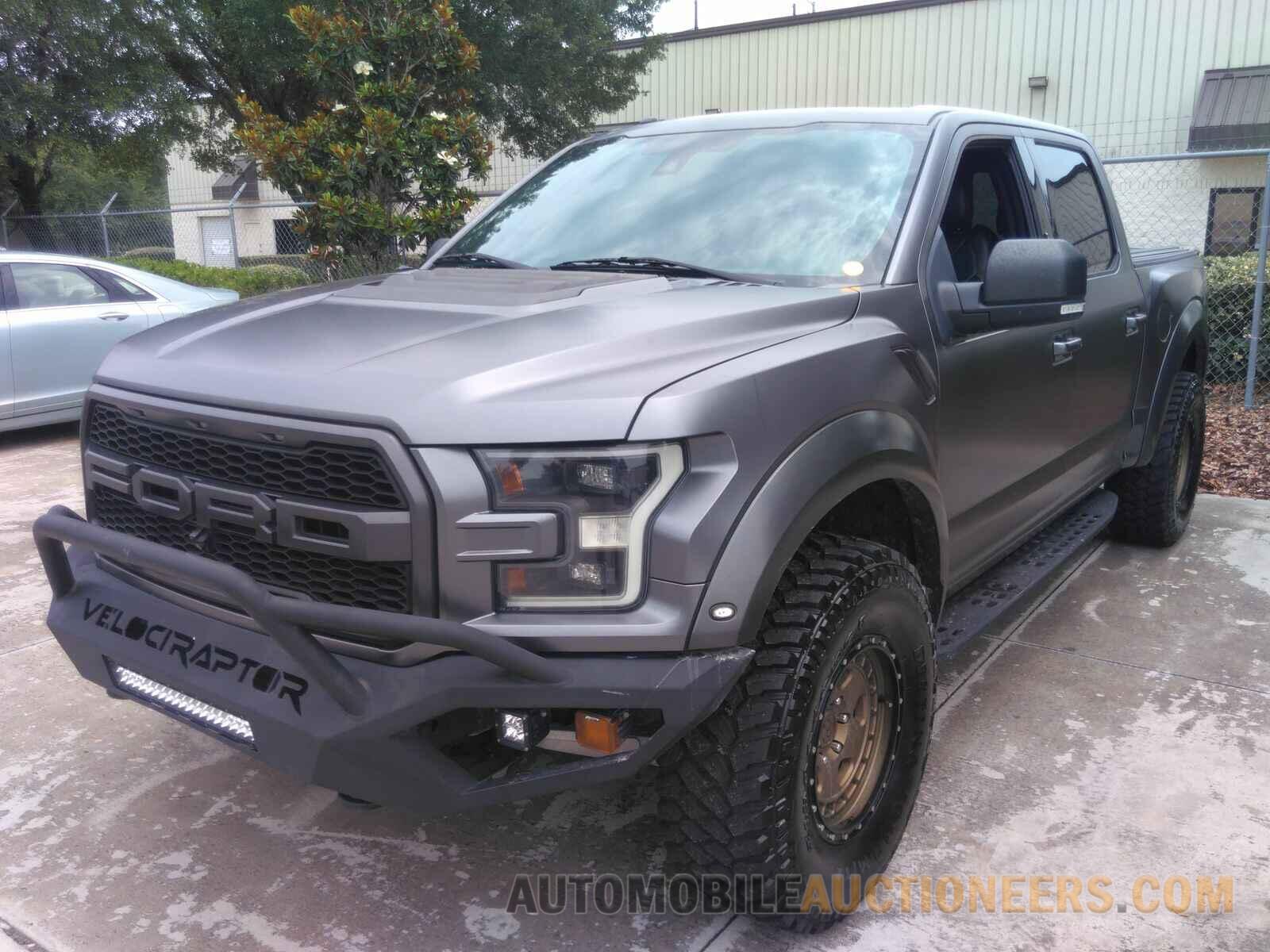 1FTFW1RG1HFA64247 Ford F-150 2017