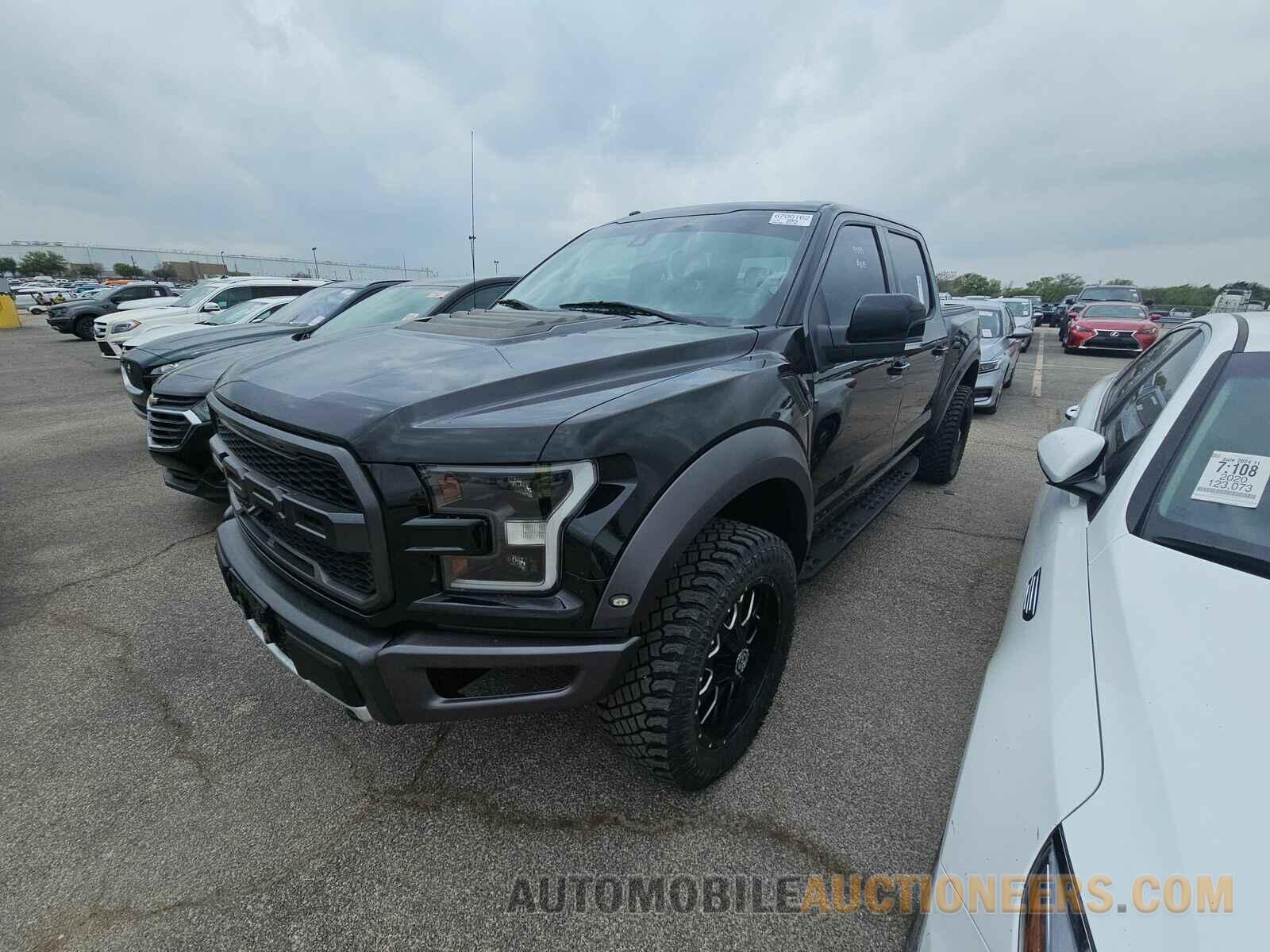 1FTFW1RG2HFB08370 Ford F-150 2017