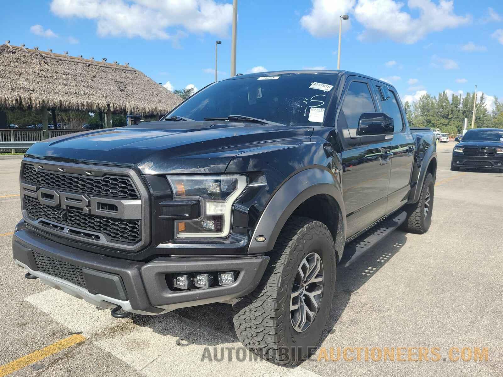 1FTFW1RG4HFC33693 Ford F-150 2017