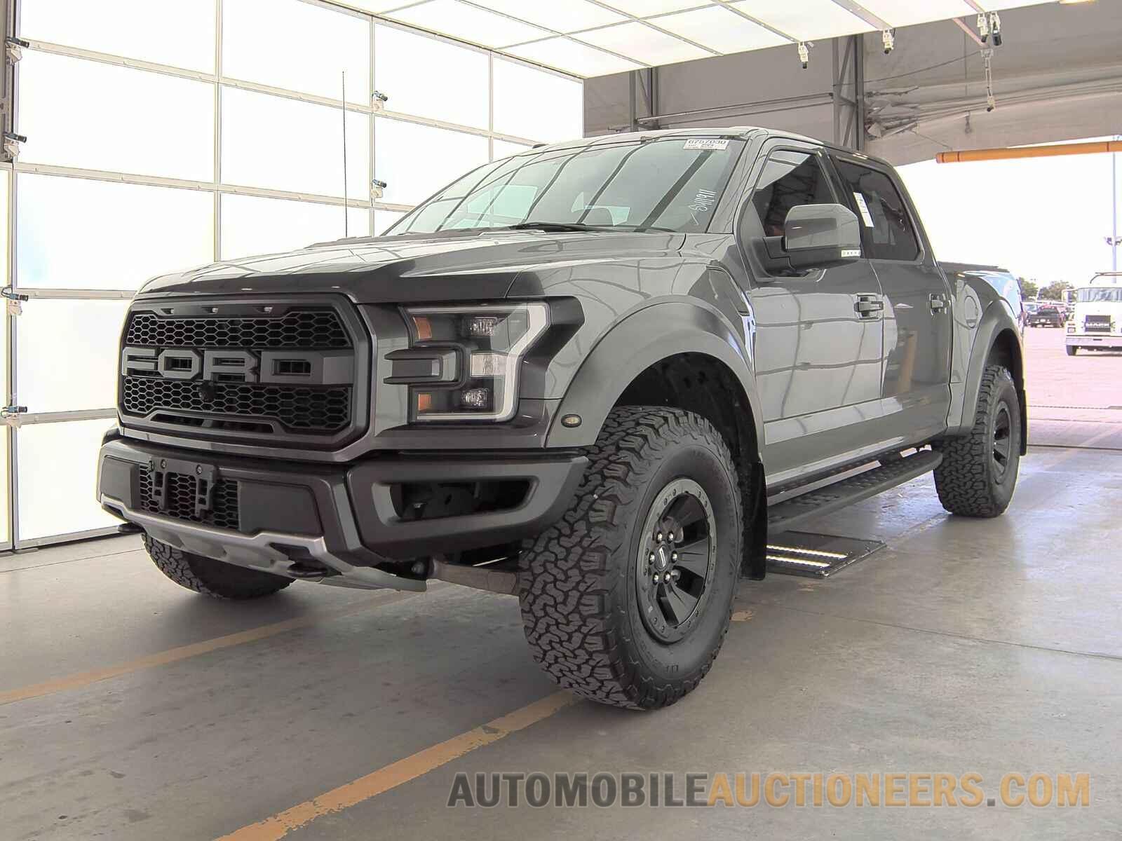 1FTFW1RG4HFC45813 Ford F-150 2017