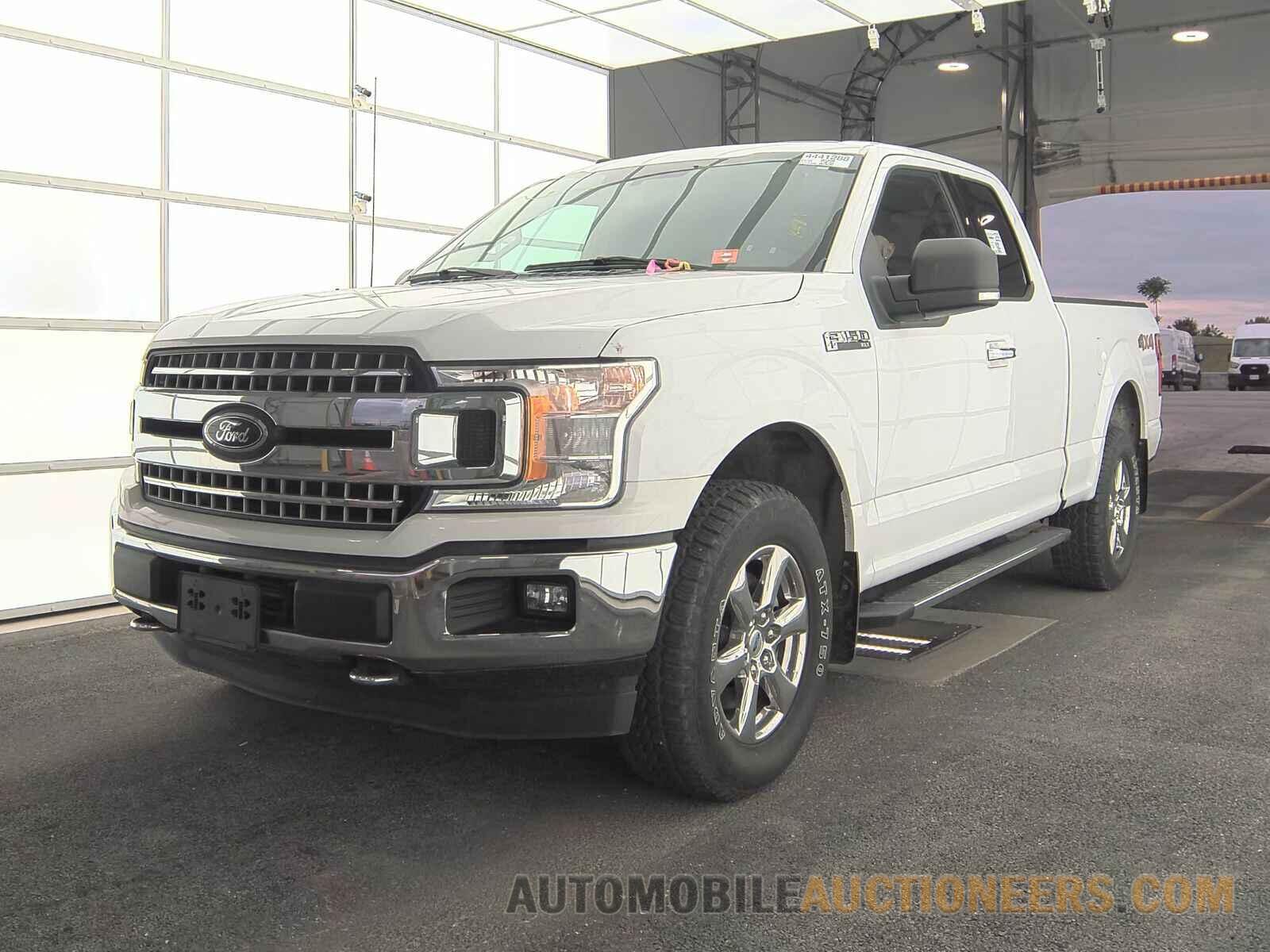 1FTFX1EG8JKG09103 Ford F-150 XLT 2018