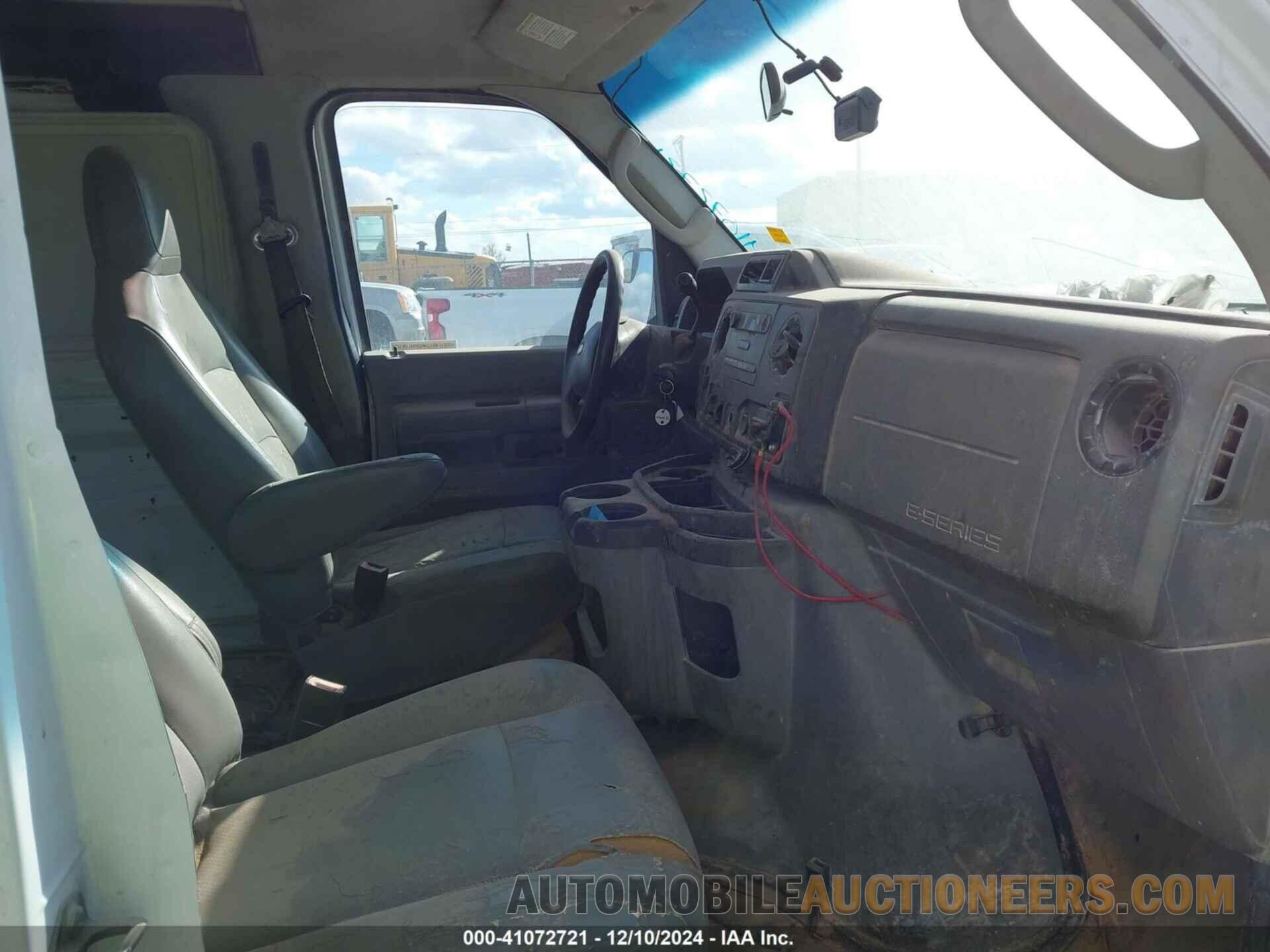 1FTNE1EW4BDB13262 FORD E-150 2011