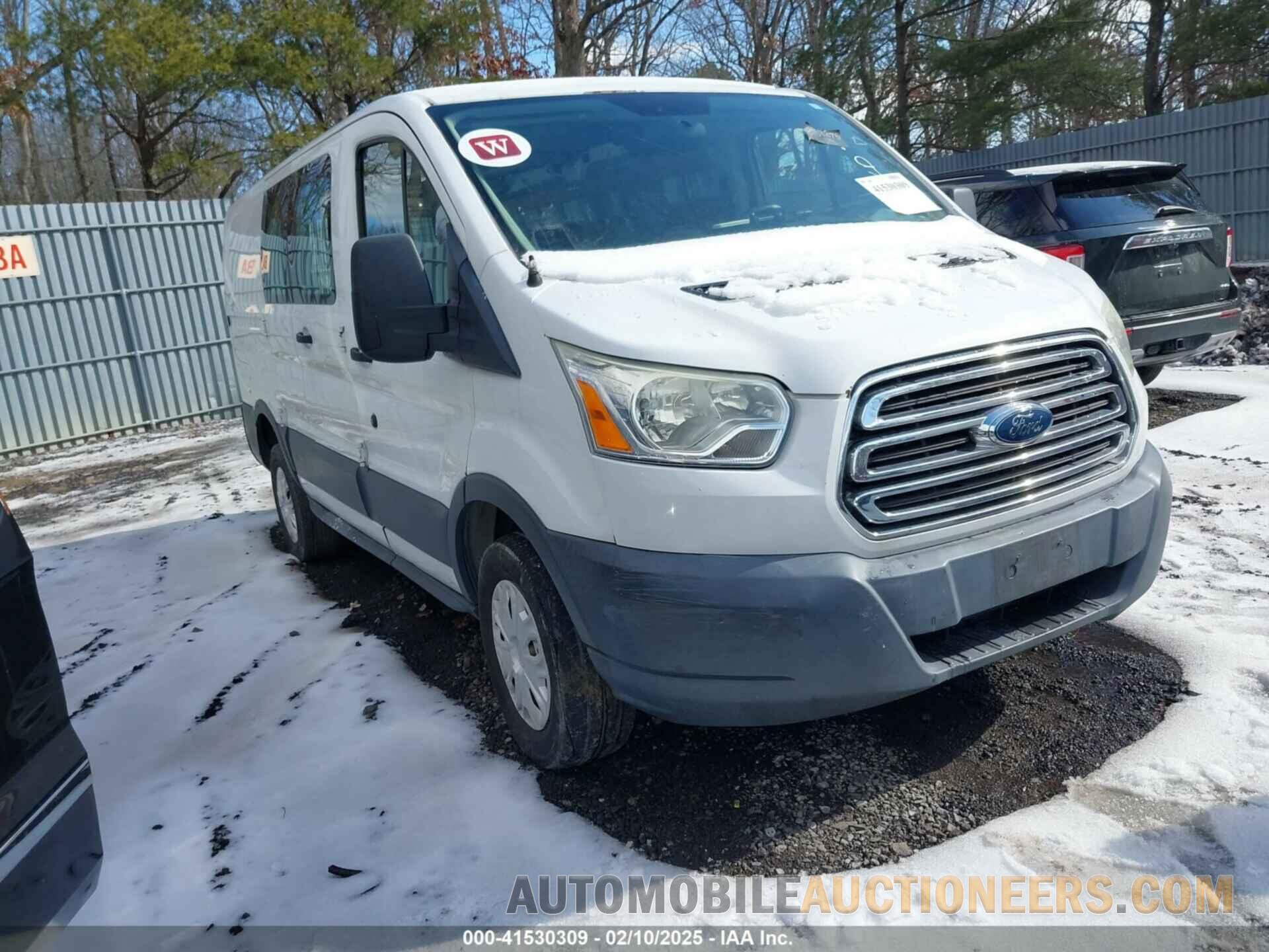 1FTNR1ZM8FKA66056 FORD TRANSIT-250 2015