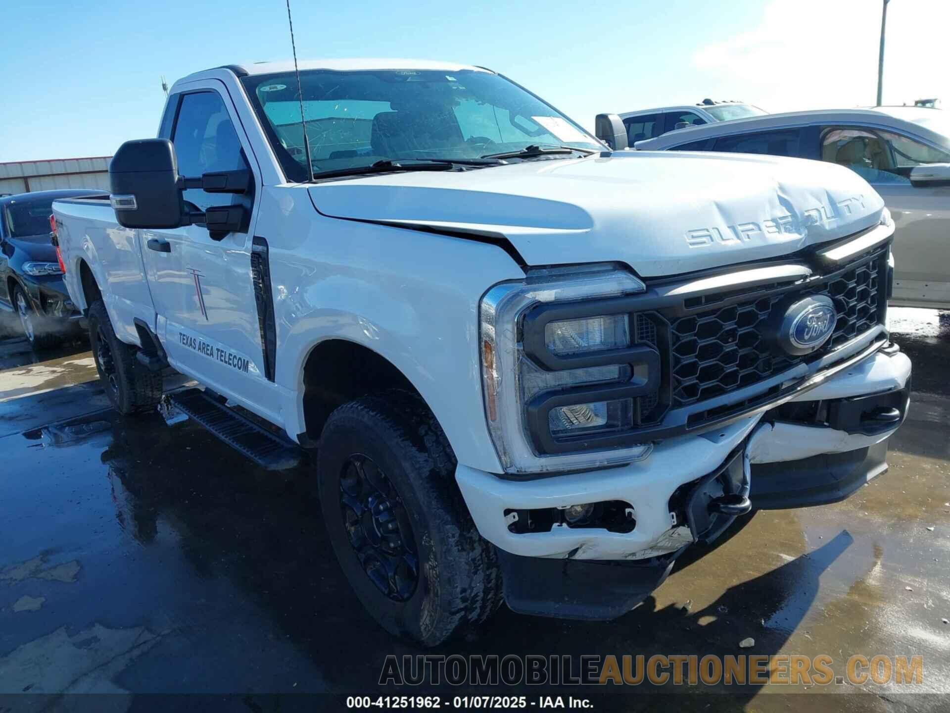 1FTRF3BA2RED11667 FORD SUPER DUTY F-350 SRW 2024