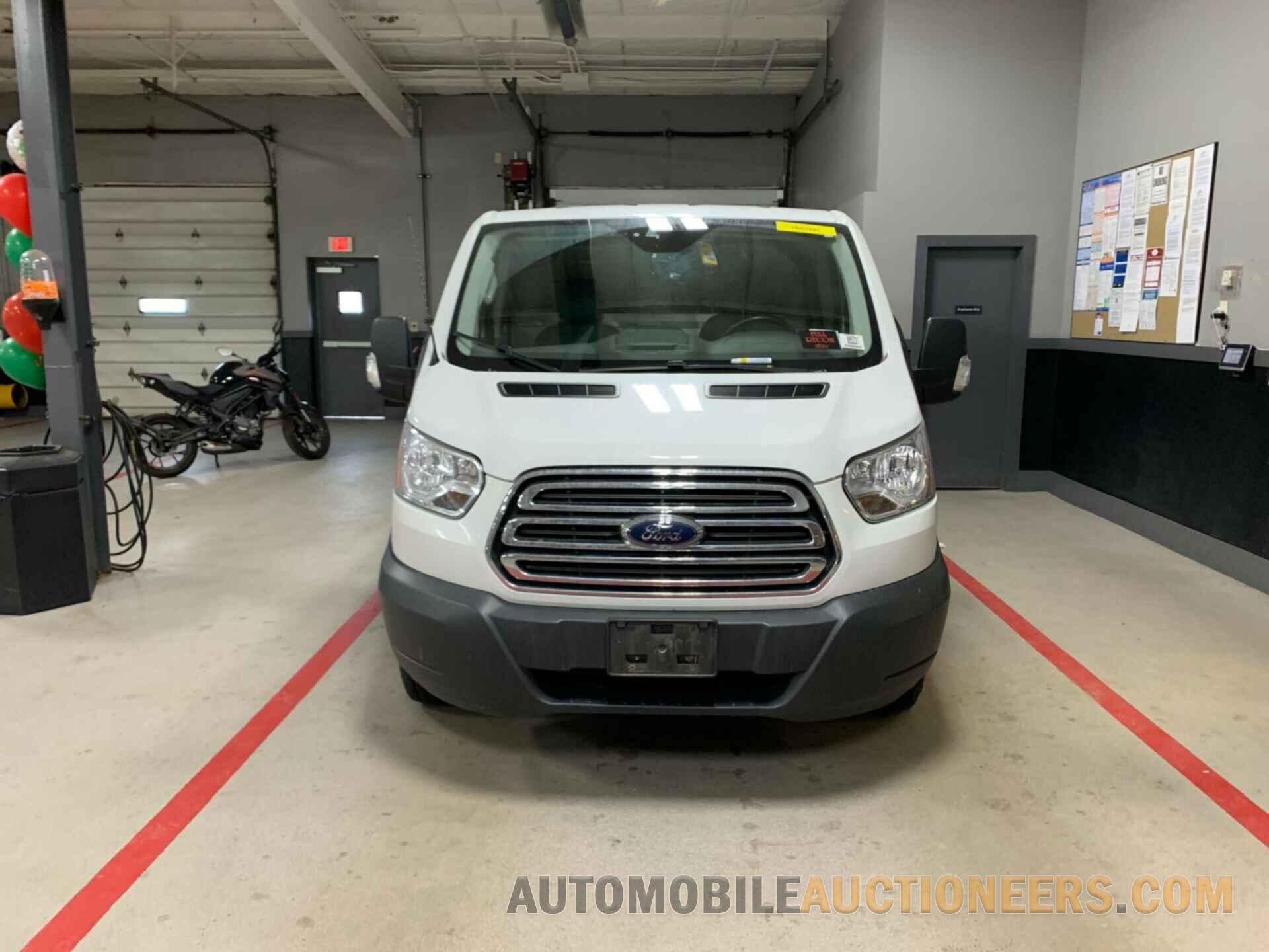 1FTYE1YM0JKA26556 FORD TRANSIT-150 2018