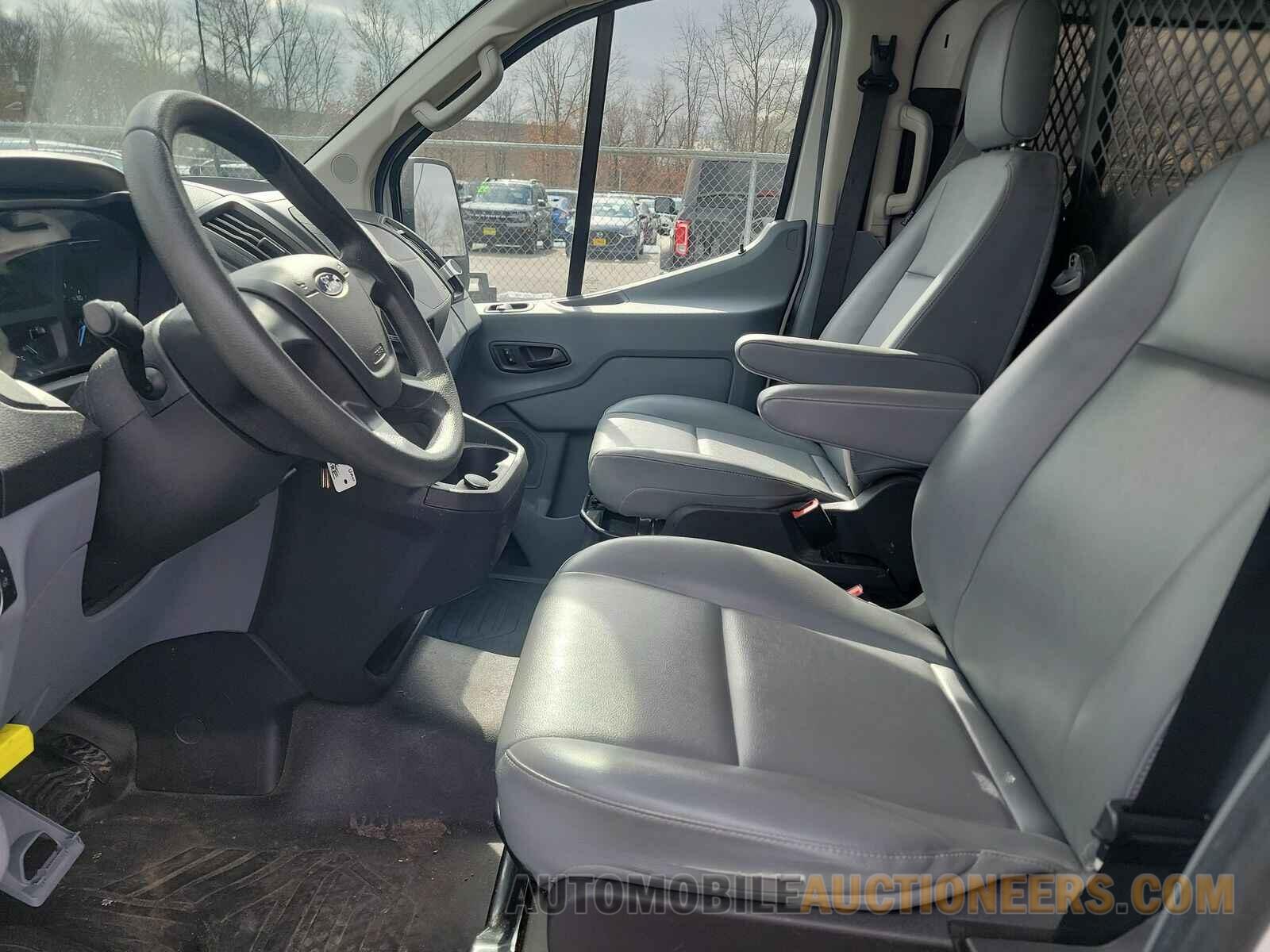 1FTYE1YM1KKA84418 Ford Transit 1 2019