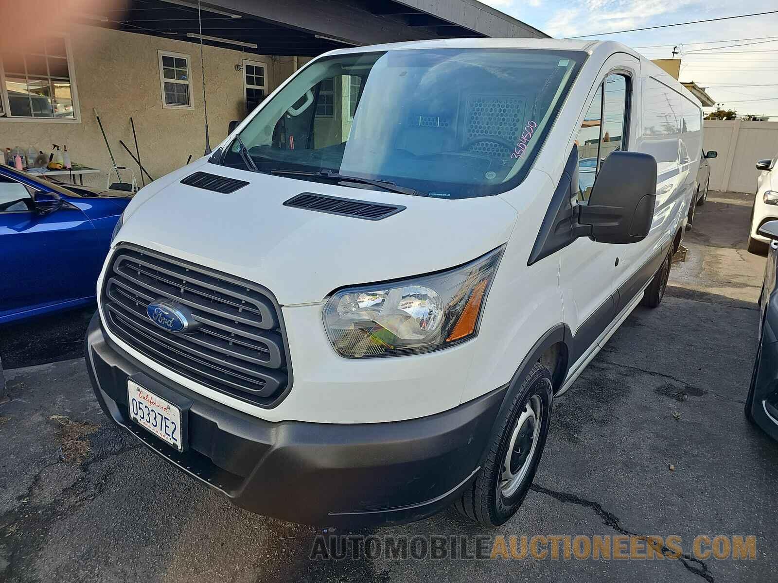 1FTYE2YM3HKB17918 Ford Transit 1 2017