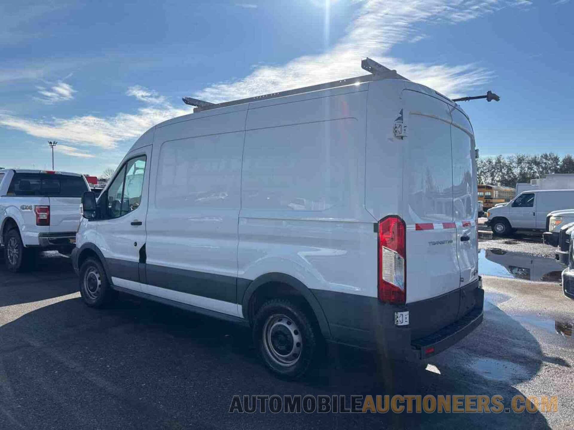 1FTYR1CMXHKB08560 FORD TRANSIT-250 2017