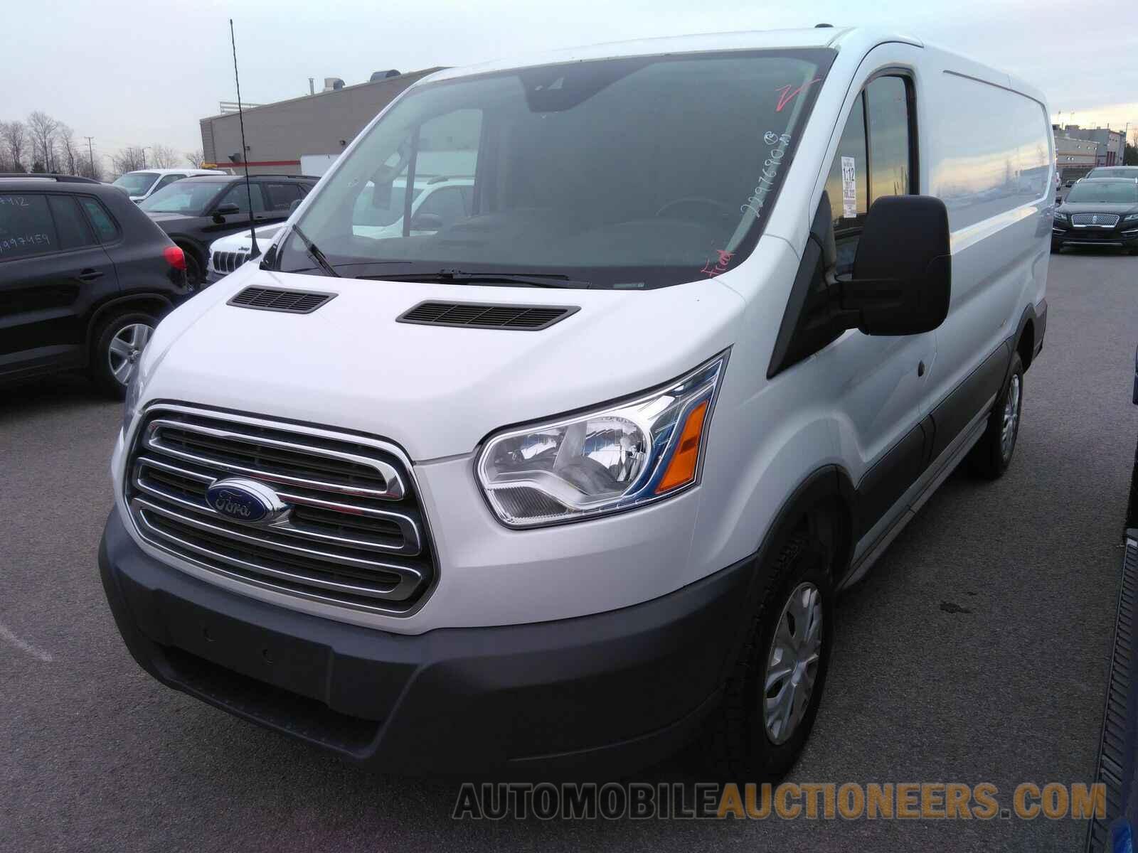 1FTYR1YG2HKA82782 Ford Transit Cargo Van (CAN) 2017