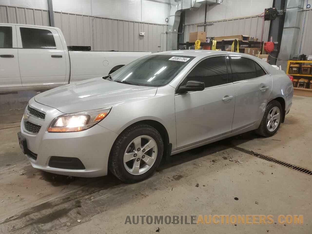 1G11B5SA8DF300267 CHEVROLET MALIBU 2013