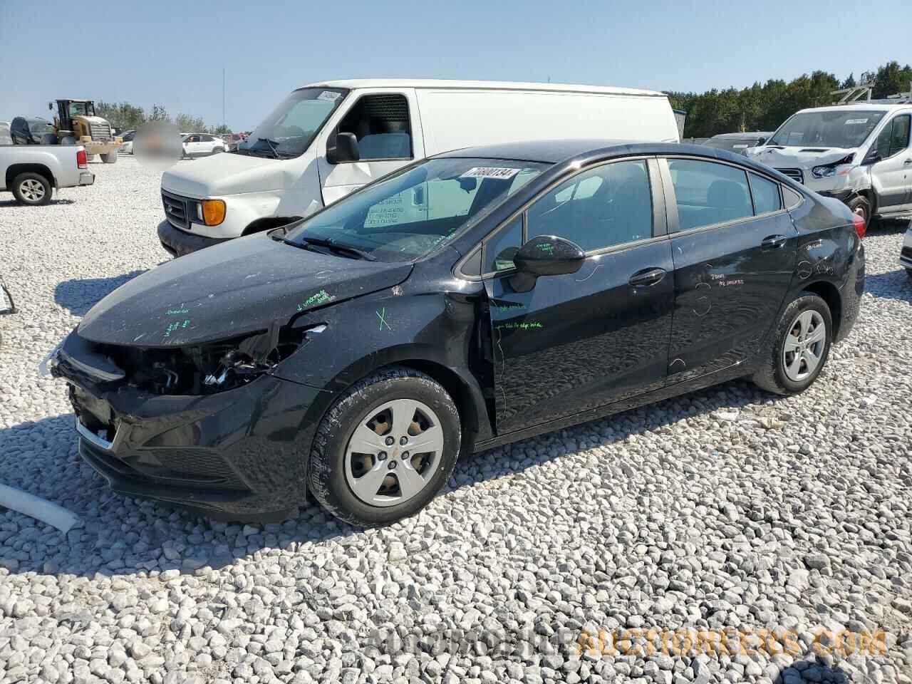 1G1BC5SM0J7105863 CHEVROLET CRUZE 2018