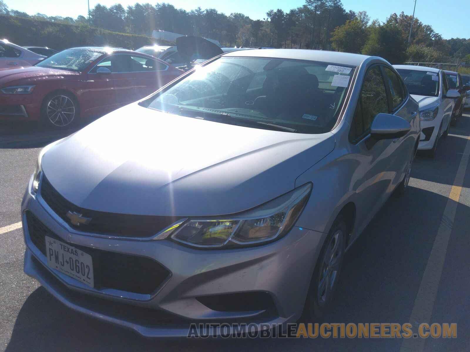 1G1BC5SM0J7137521 Chevrolet Cruze 2018