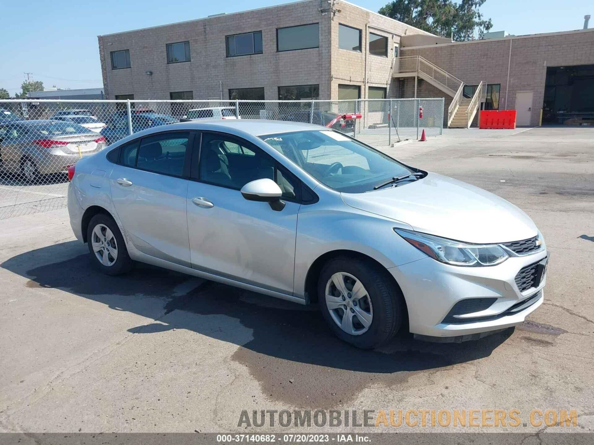 1G1BC5SM0J7199372 CHEVROLET CRUZE 2018