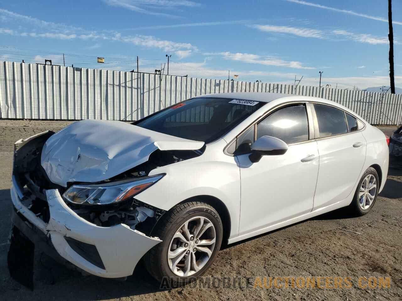 1G1BC5SM1K7123256 CHEVROLET CRUZE 2019