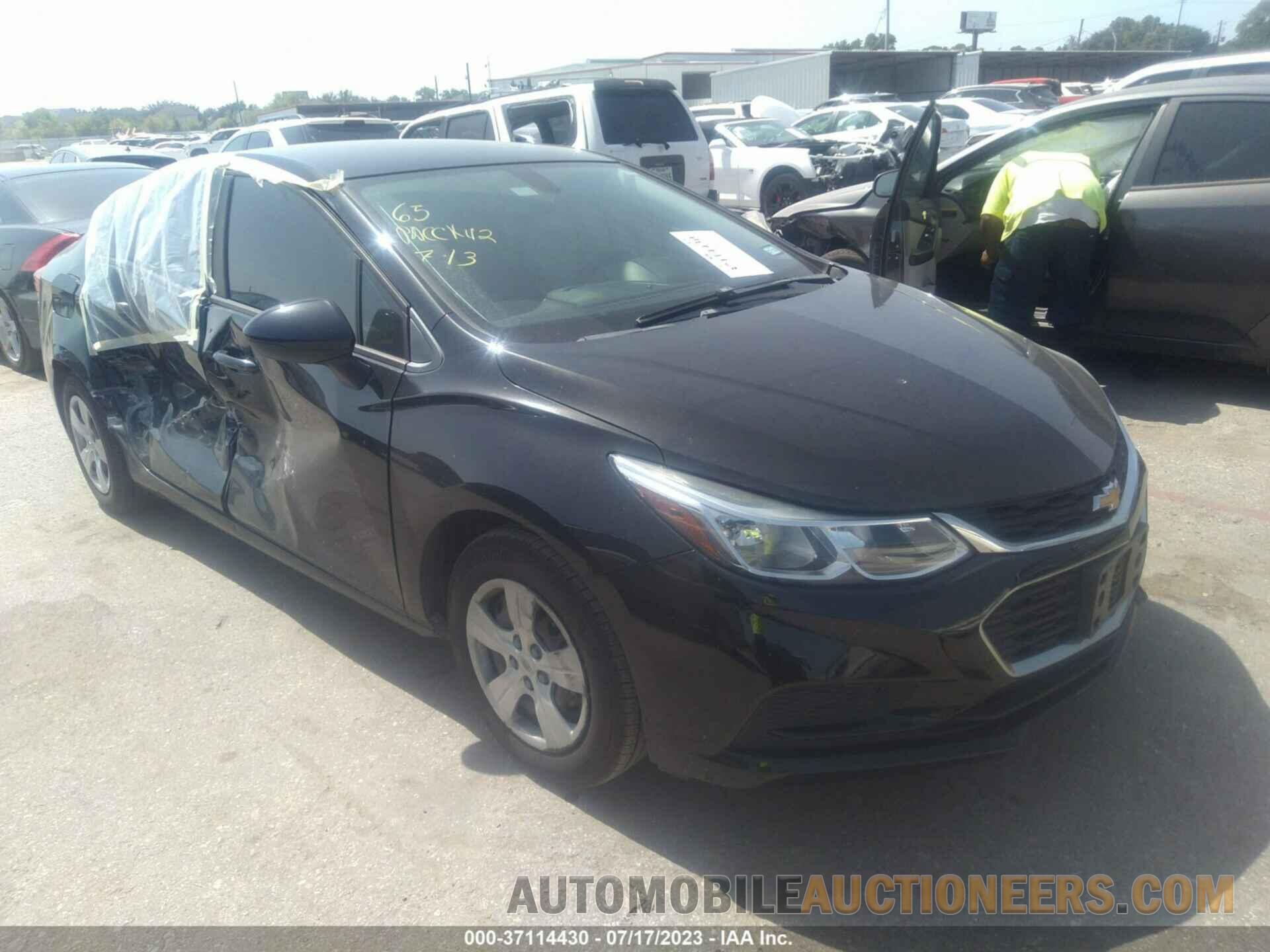 1G1BC5SM2J7157611 CHEVROLET CRUZE 2018