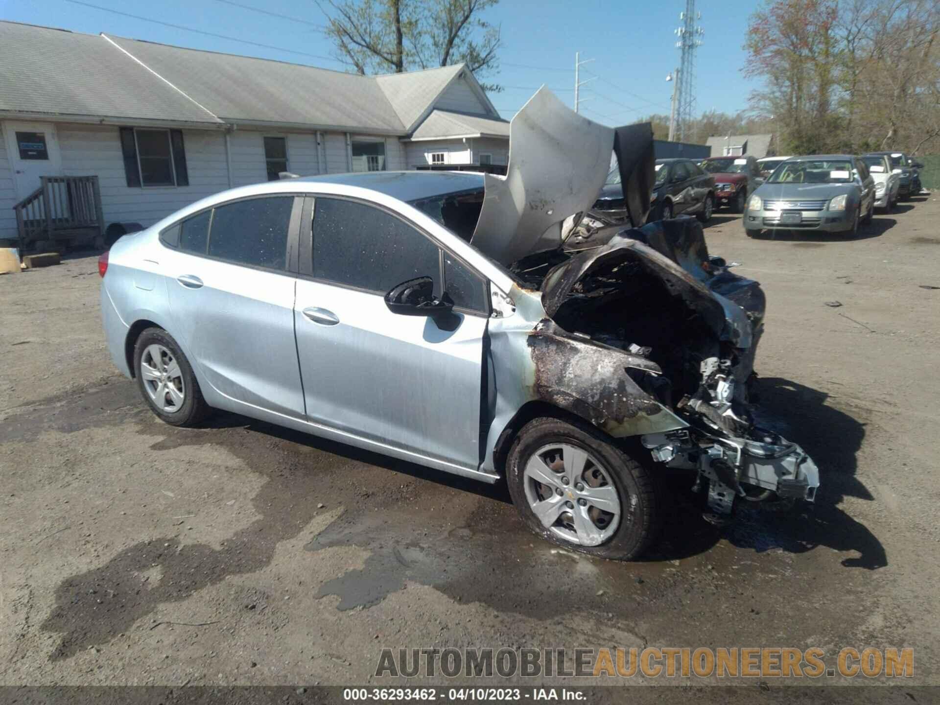 1G1BC5SM2J7208623 CHEVROLET CRUZE 2018