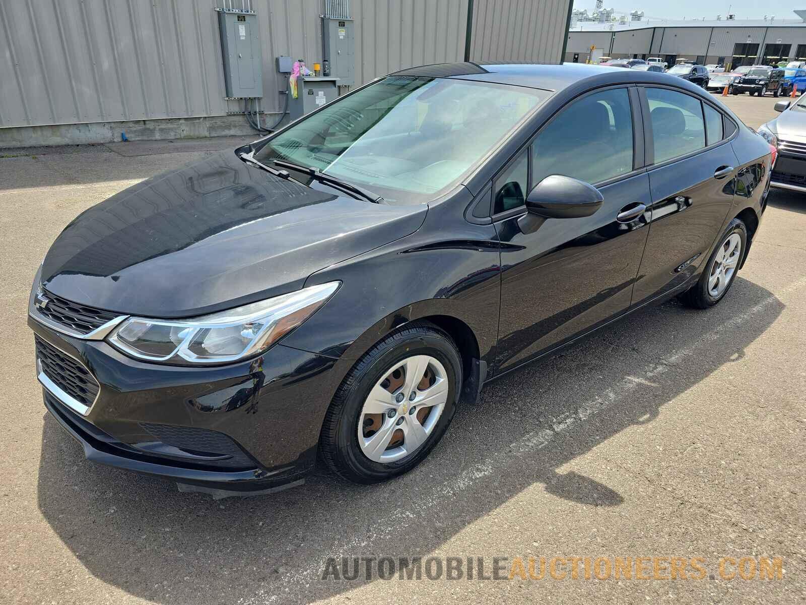 1G1BC5SM2J7212445 Chevrolet Cruze 2018