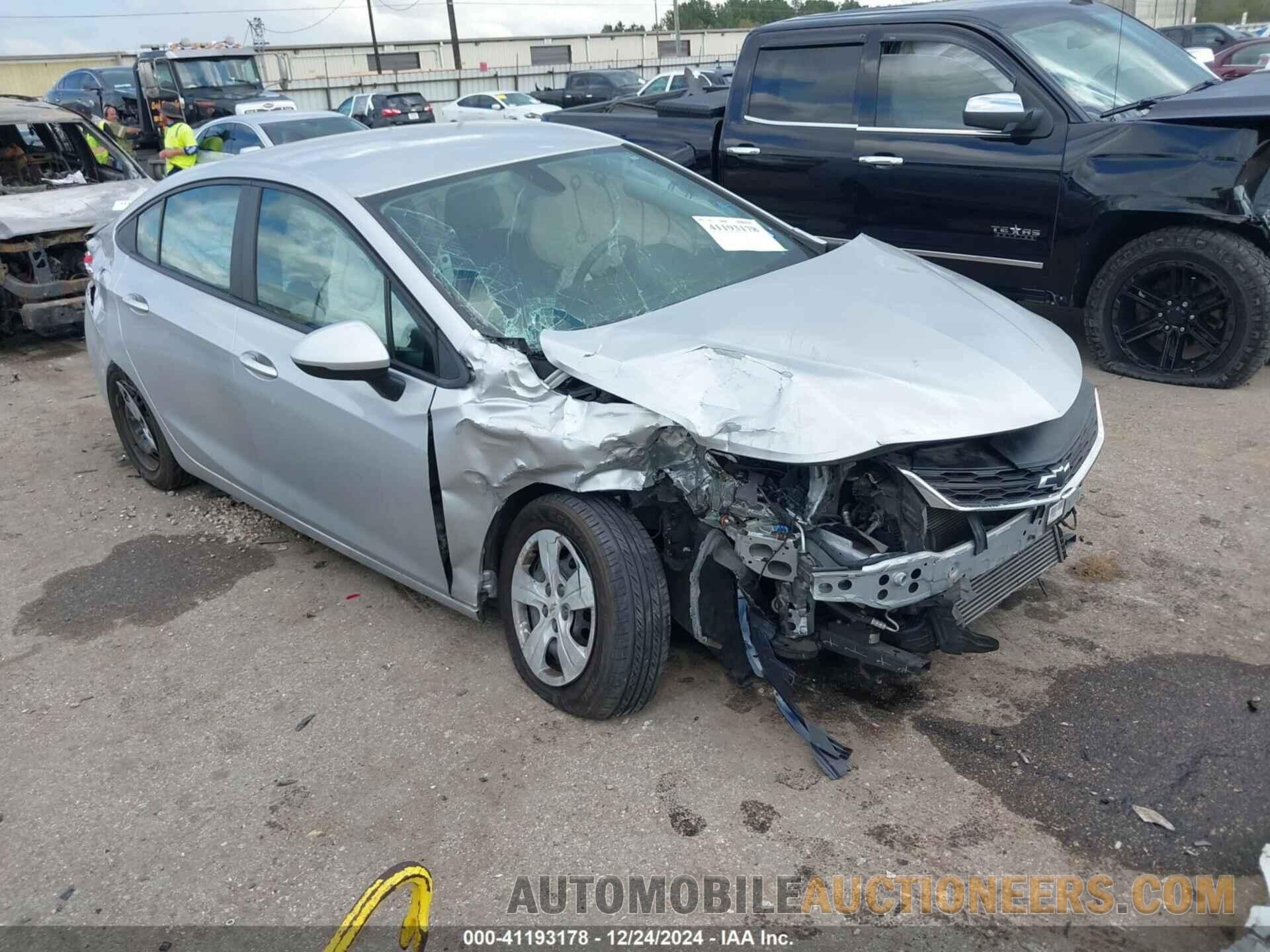 1G1BC5SM3H7279372 CHEVROLET CRUZE 2017