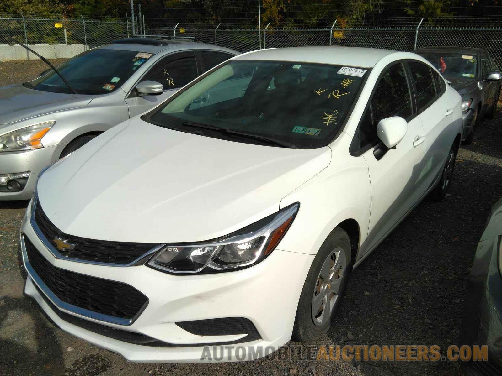 1G1BC5SM3J7167323 Chevrolet Cruze 2018