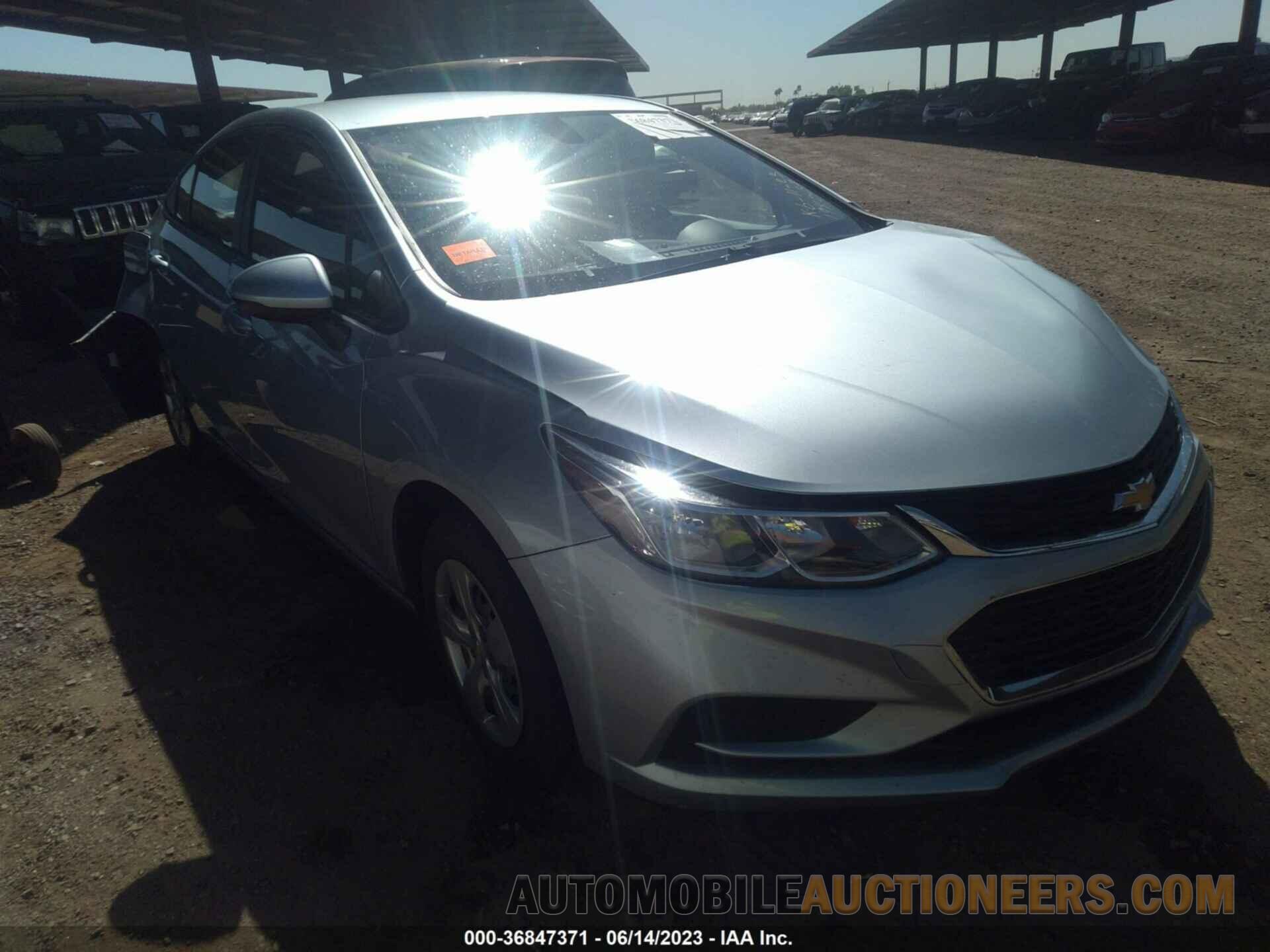 1G1BC5SM3J7194067 CHEVROLET CRUZE 2018