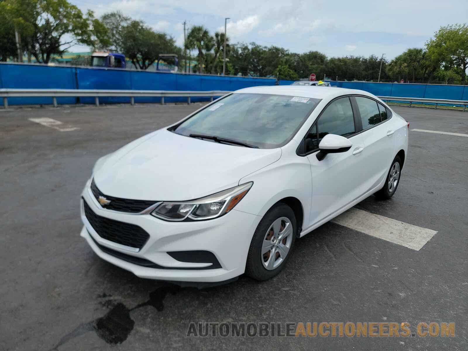 1G1BC5SM3J7234826 Chevrolet Cruze 2018