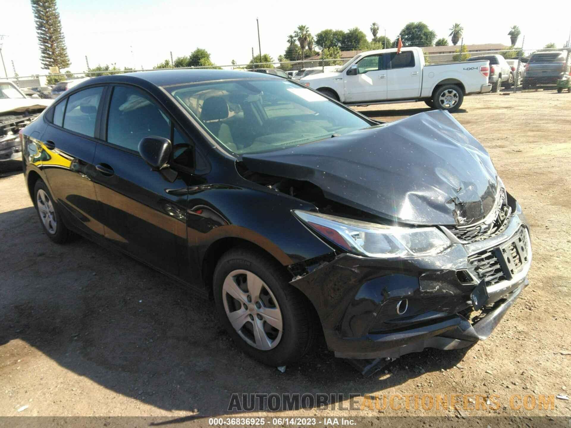 1G1BC5SM3J7236592 CHEVROLET CRUZE 2018