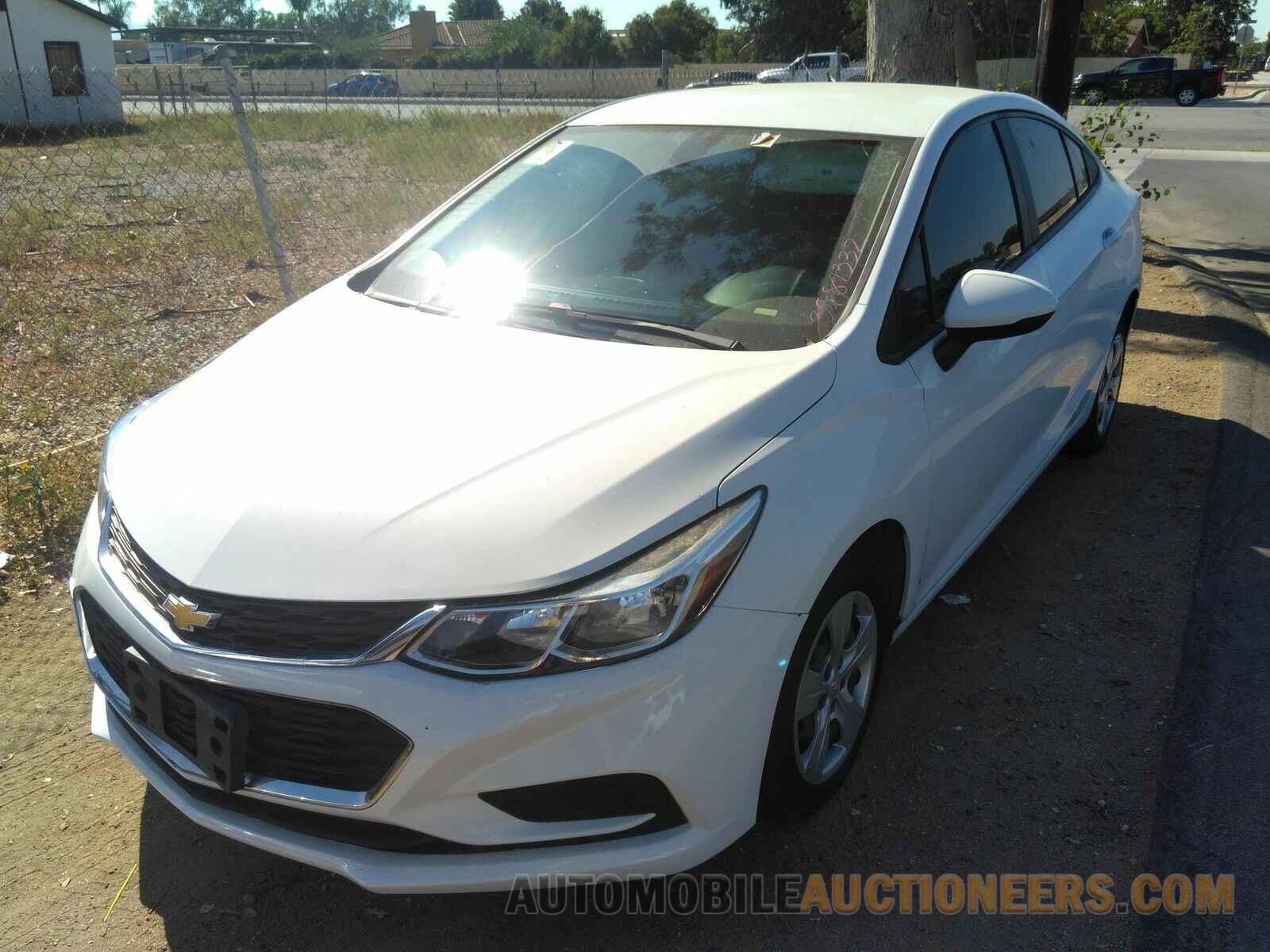 1G1BC5SM4J7218358 Chevrolet Cruze 2018